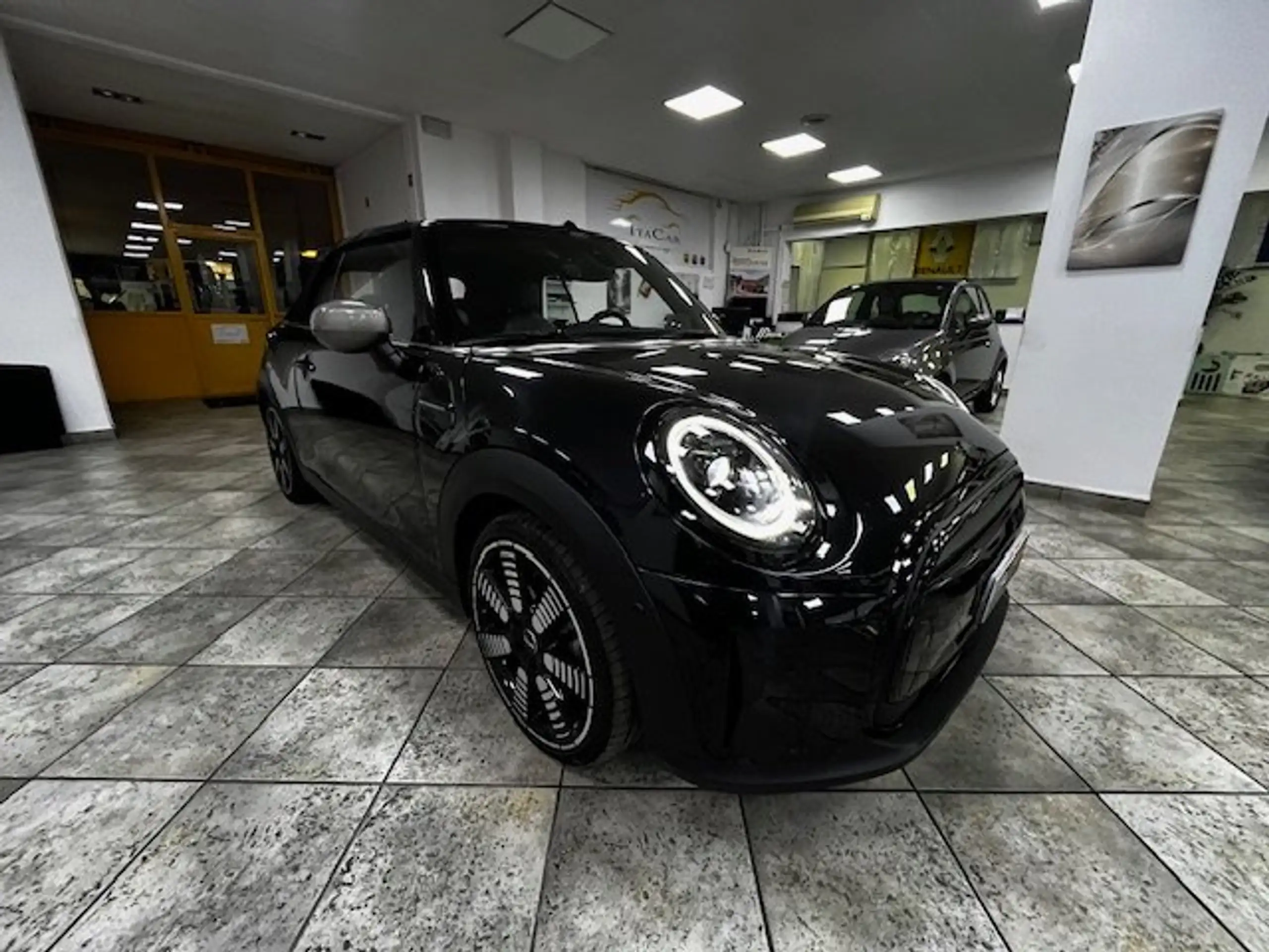 MINI - Cooper Cabrio