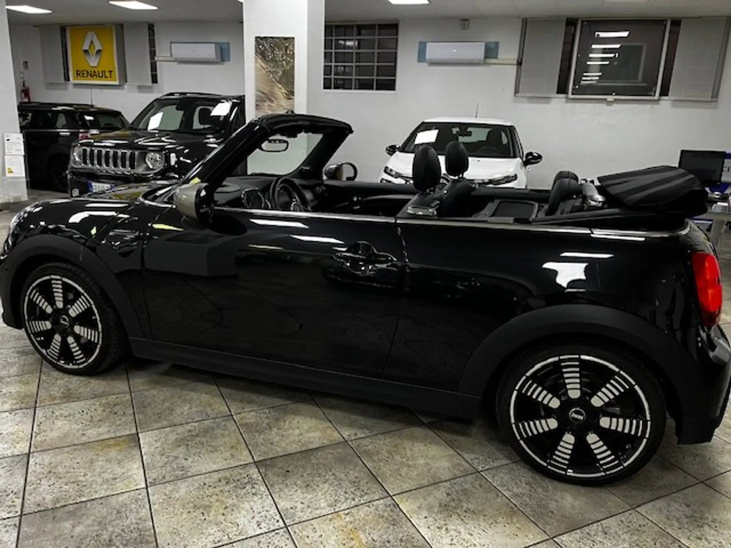 MINI - Cooper Cabrio