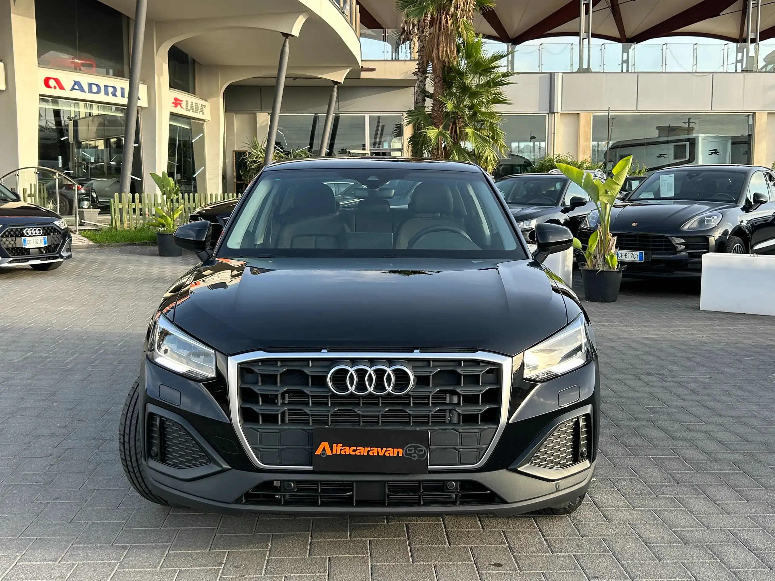 Audi - Q2