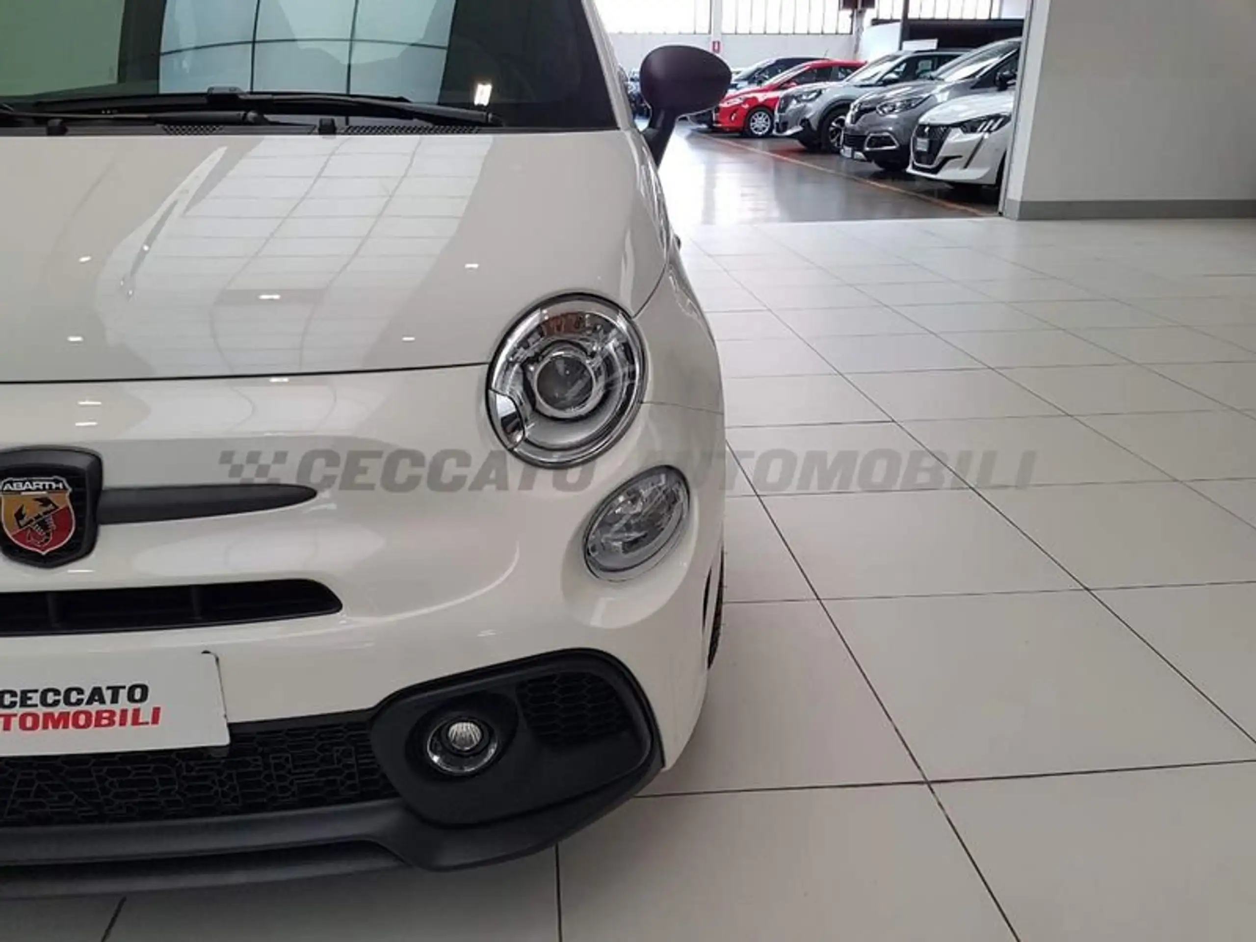 Abarth - 695