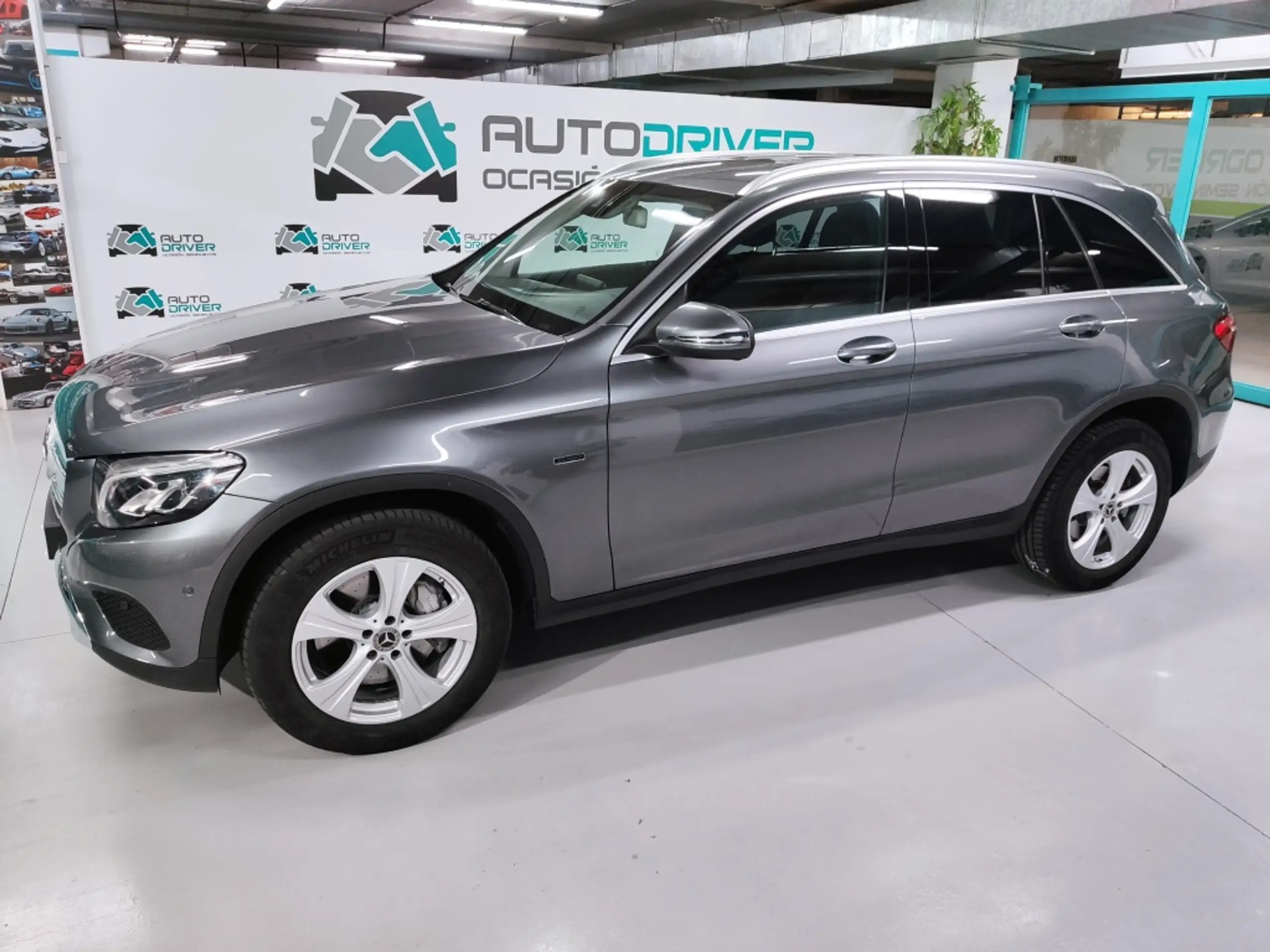 Mercedes-Benz - GLC 350