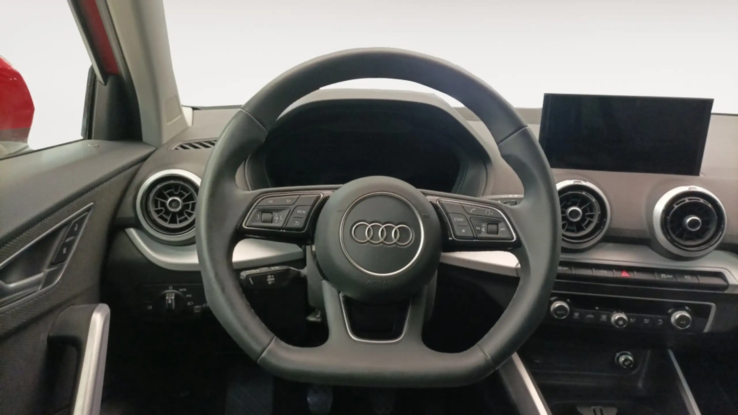 Audi - Q2