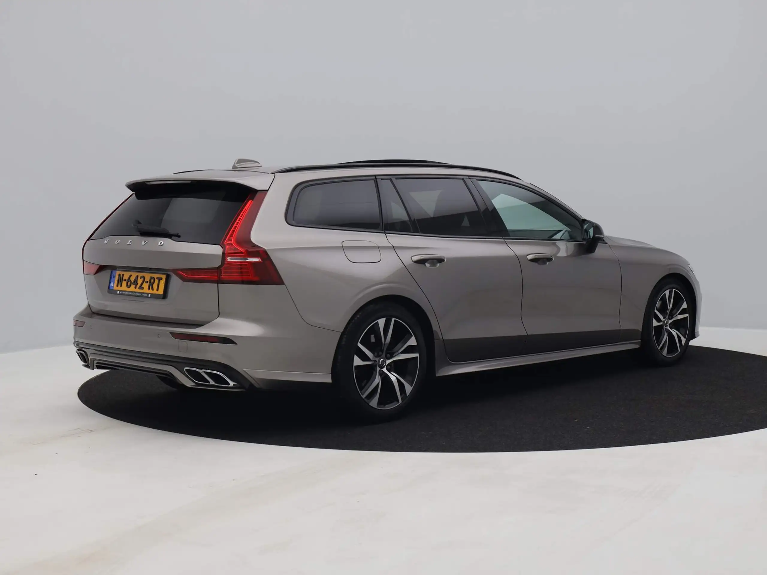 Volvo - V60