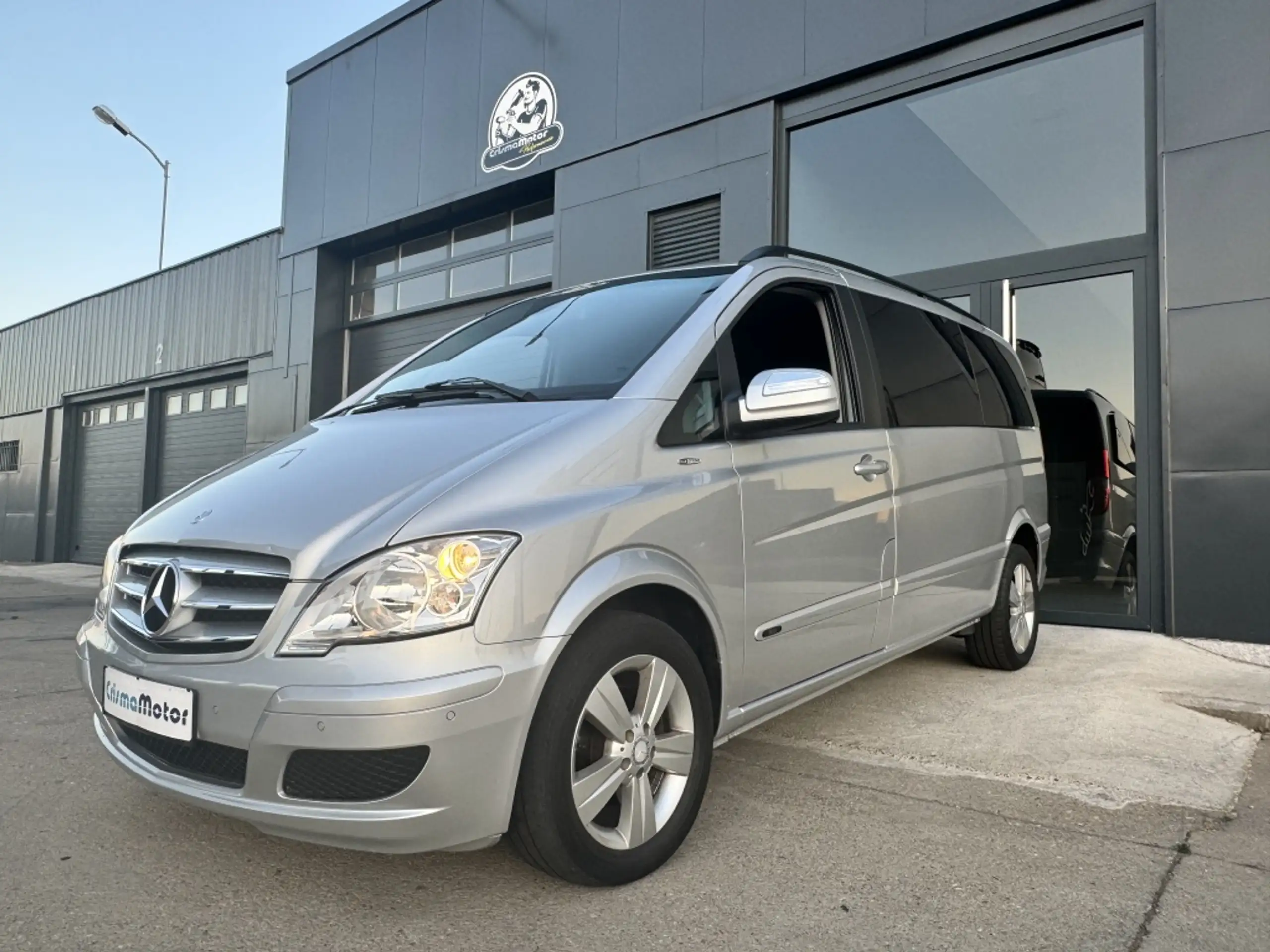 Mercedes-Benz - Viano