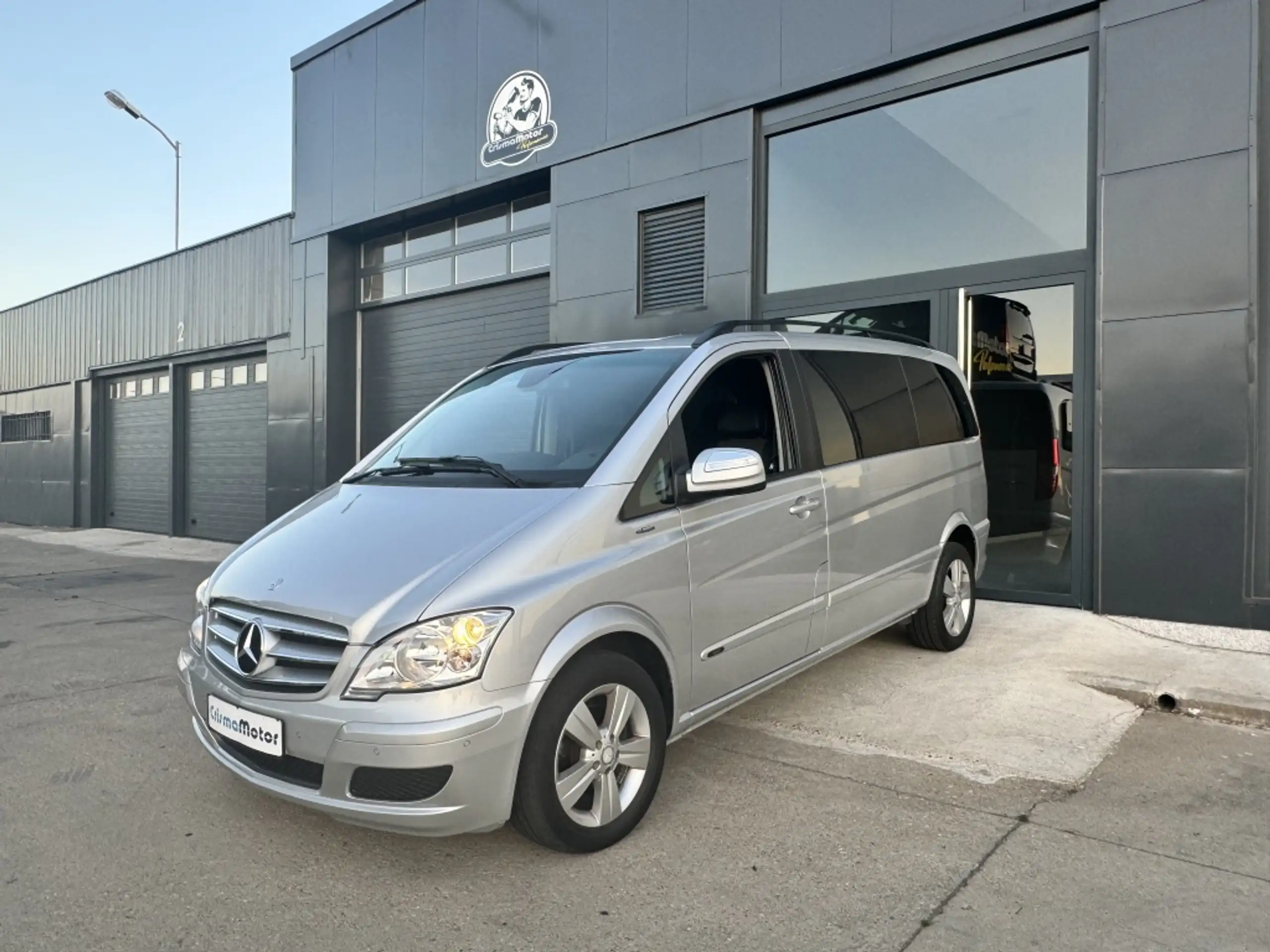 Mercedes-Benz - Viano