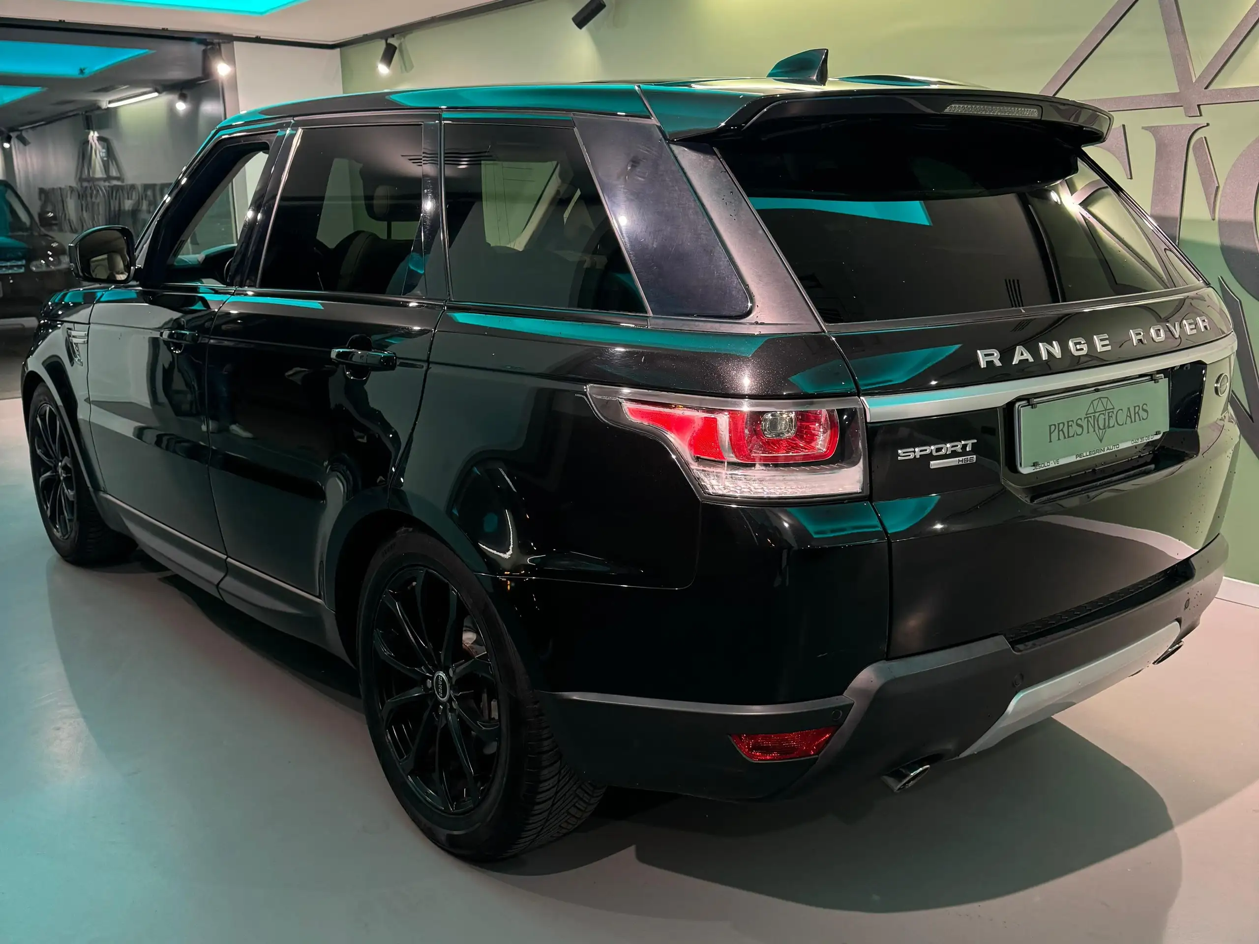 Land Rover - Range Rover Sport