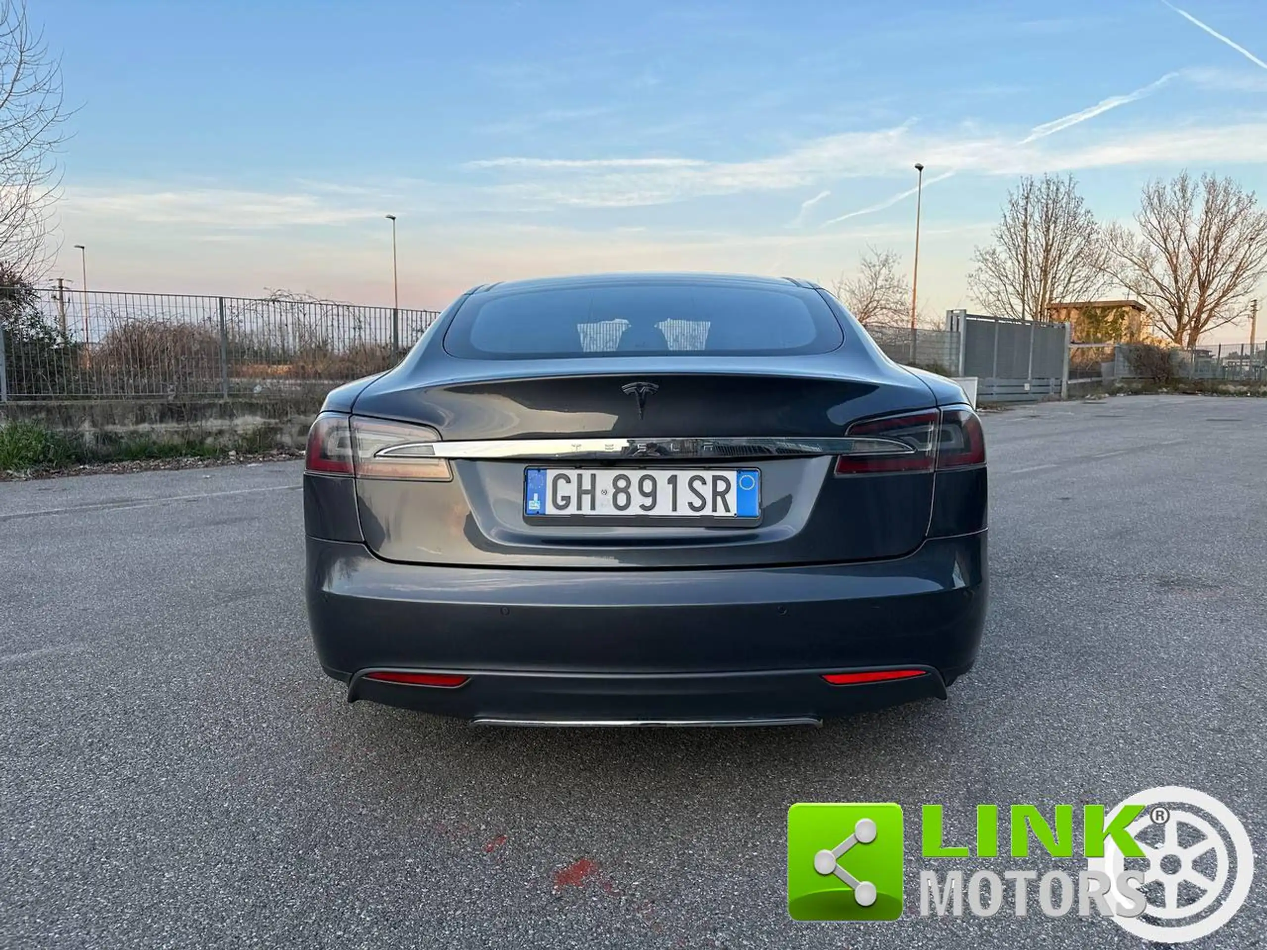 Tesla - Model S