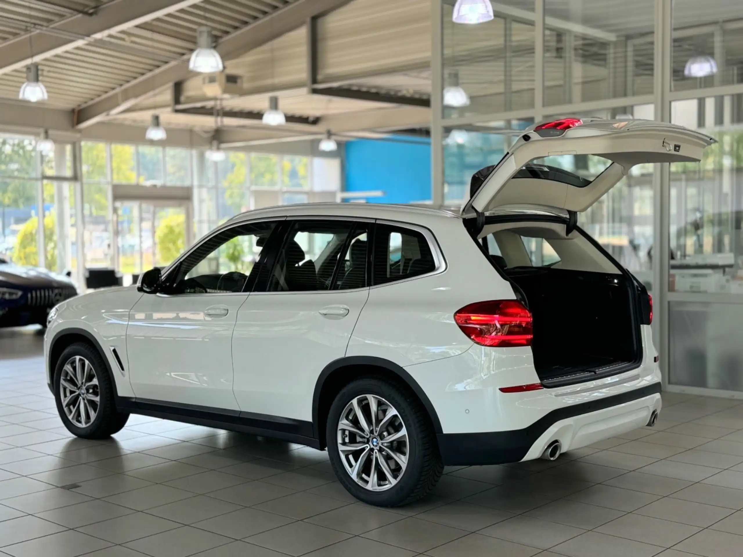 BMW - X3