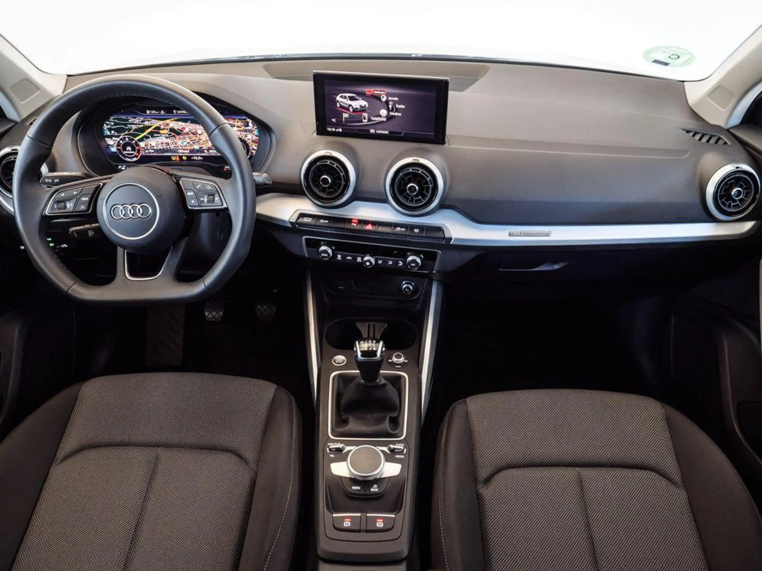 Audi - Q2