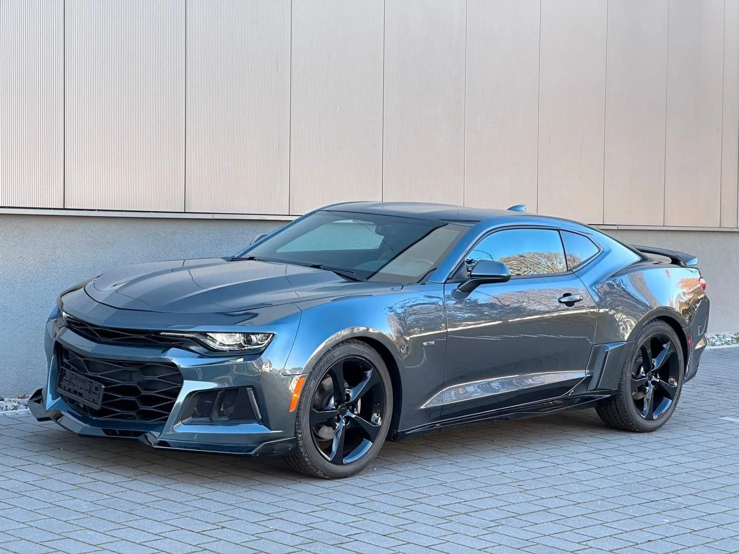 Chevrolet - Camaro