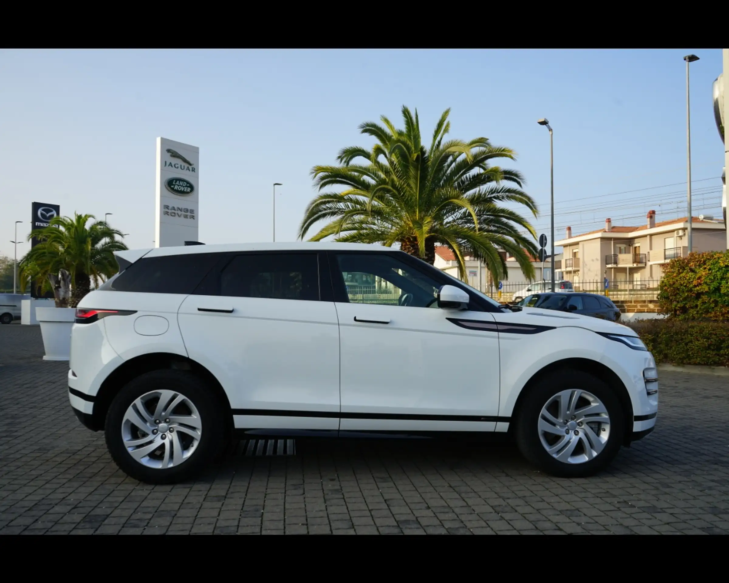 Land Rover - Range Rover Evoque