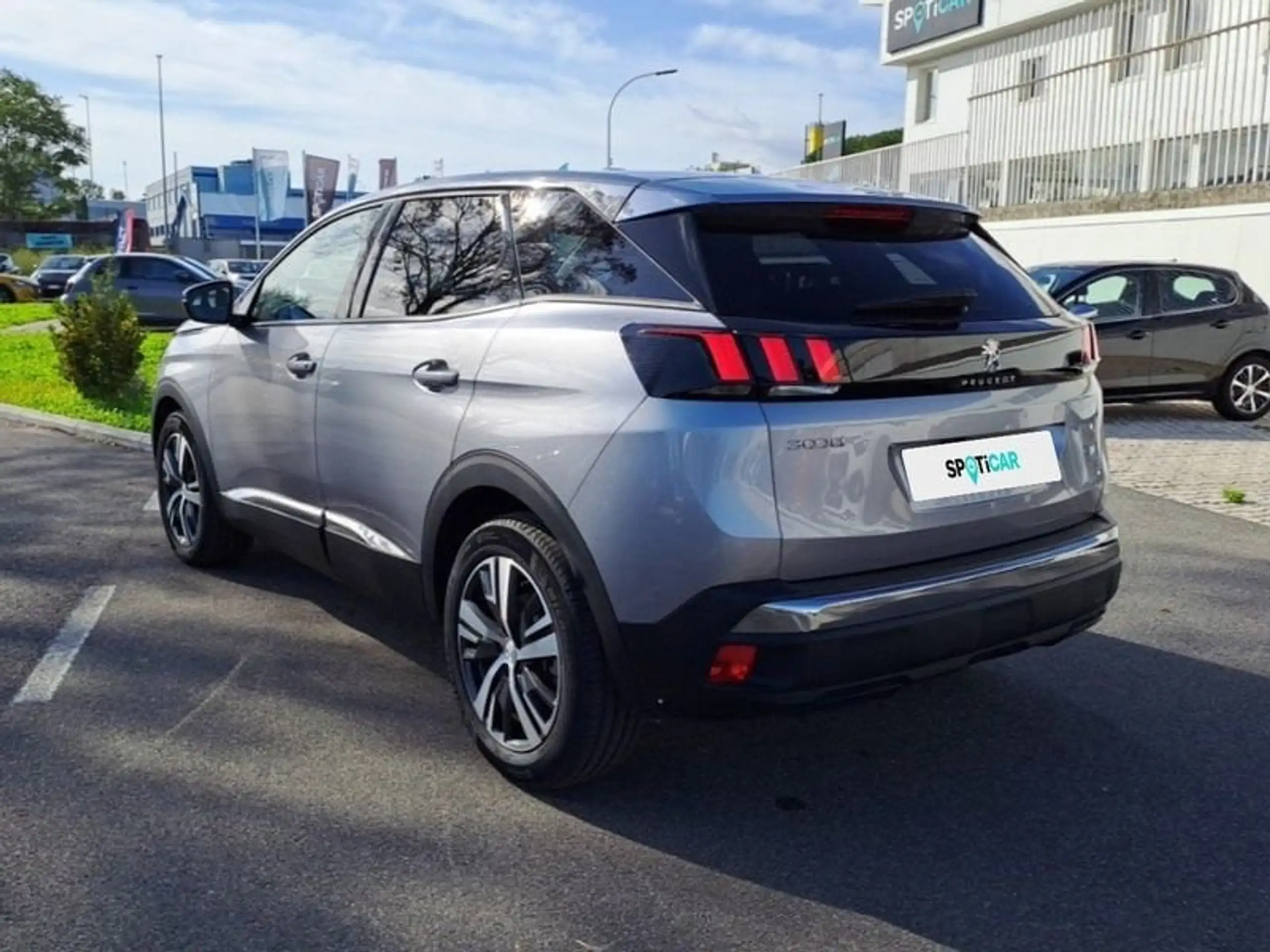 Peugeot - 3008