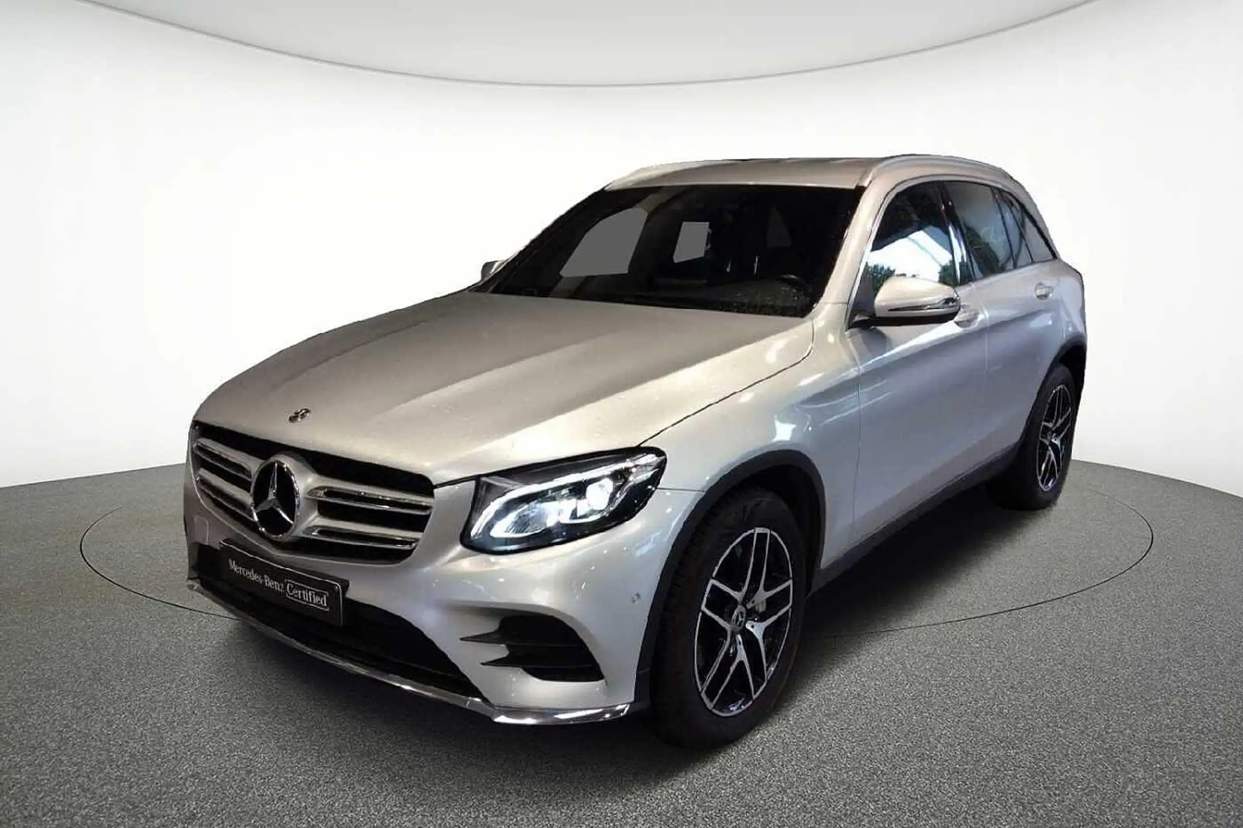 Mercedes-Benz - GLC 220