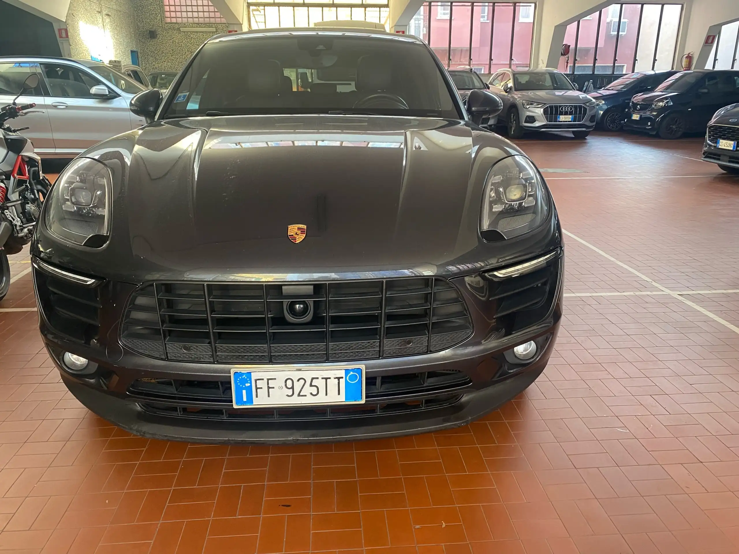 Porsche - Macan