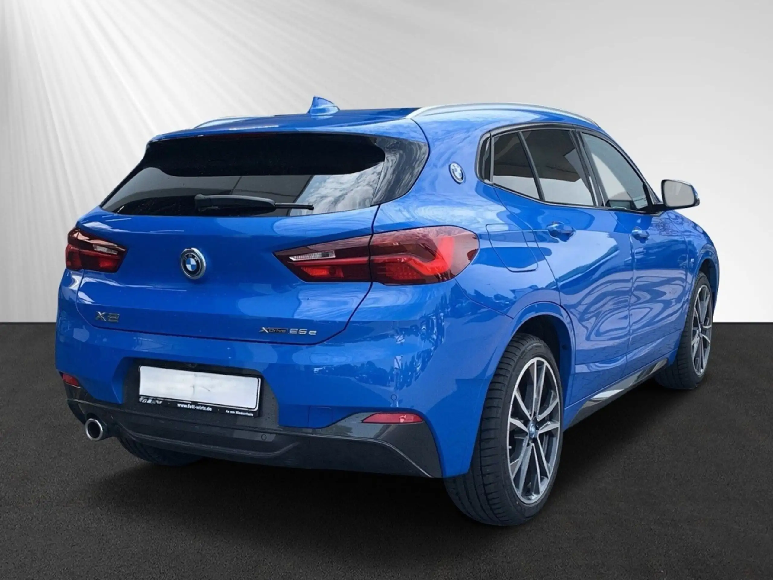 BMW - X2