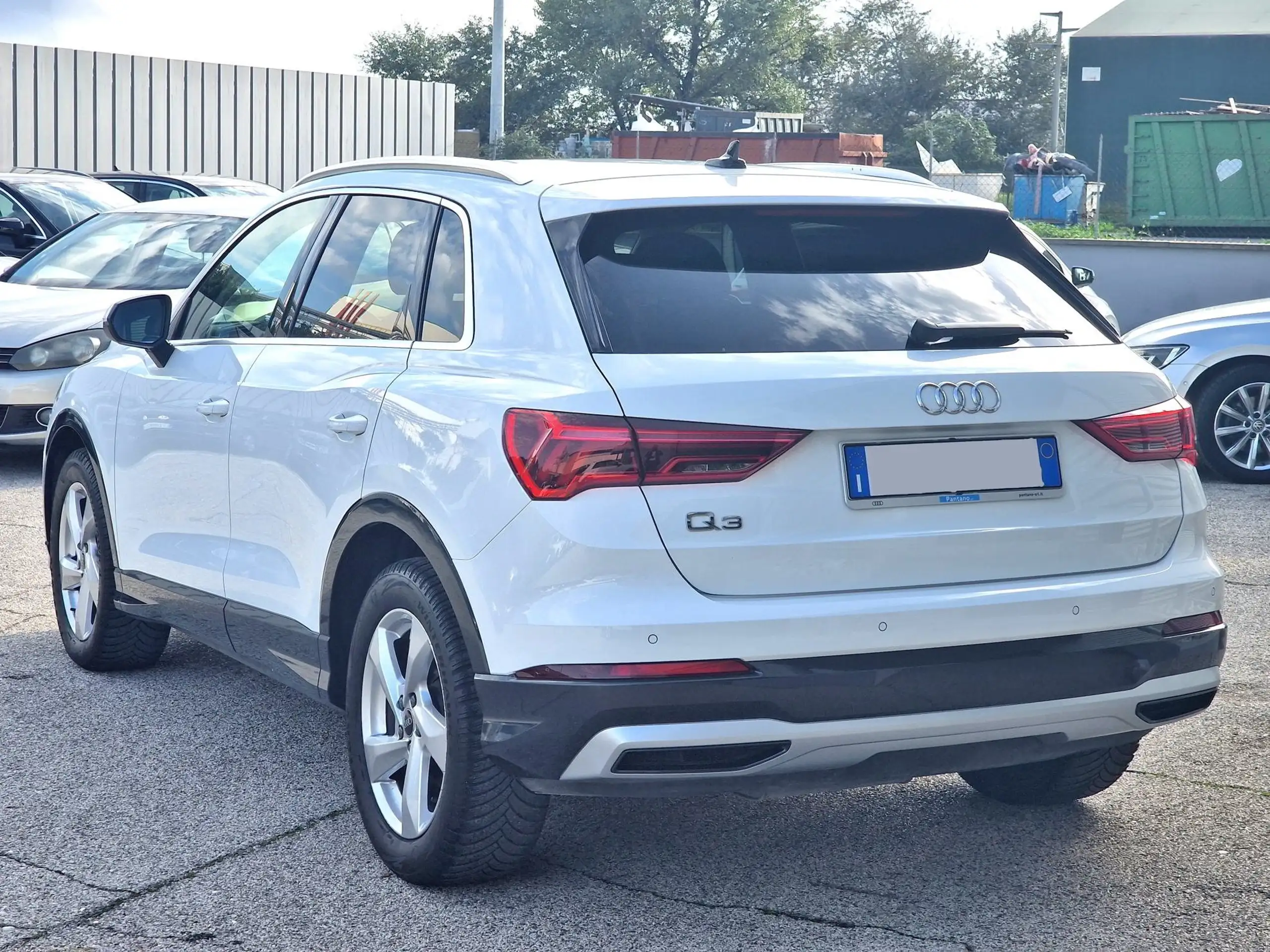 Audi - Q3