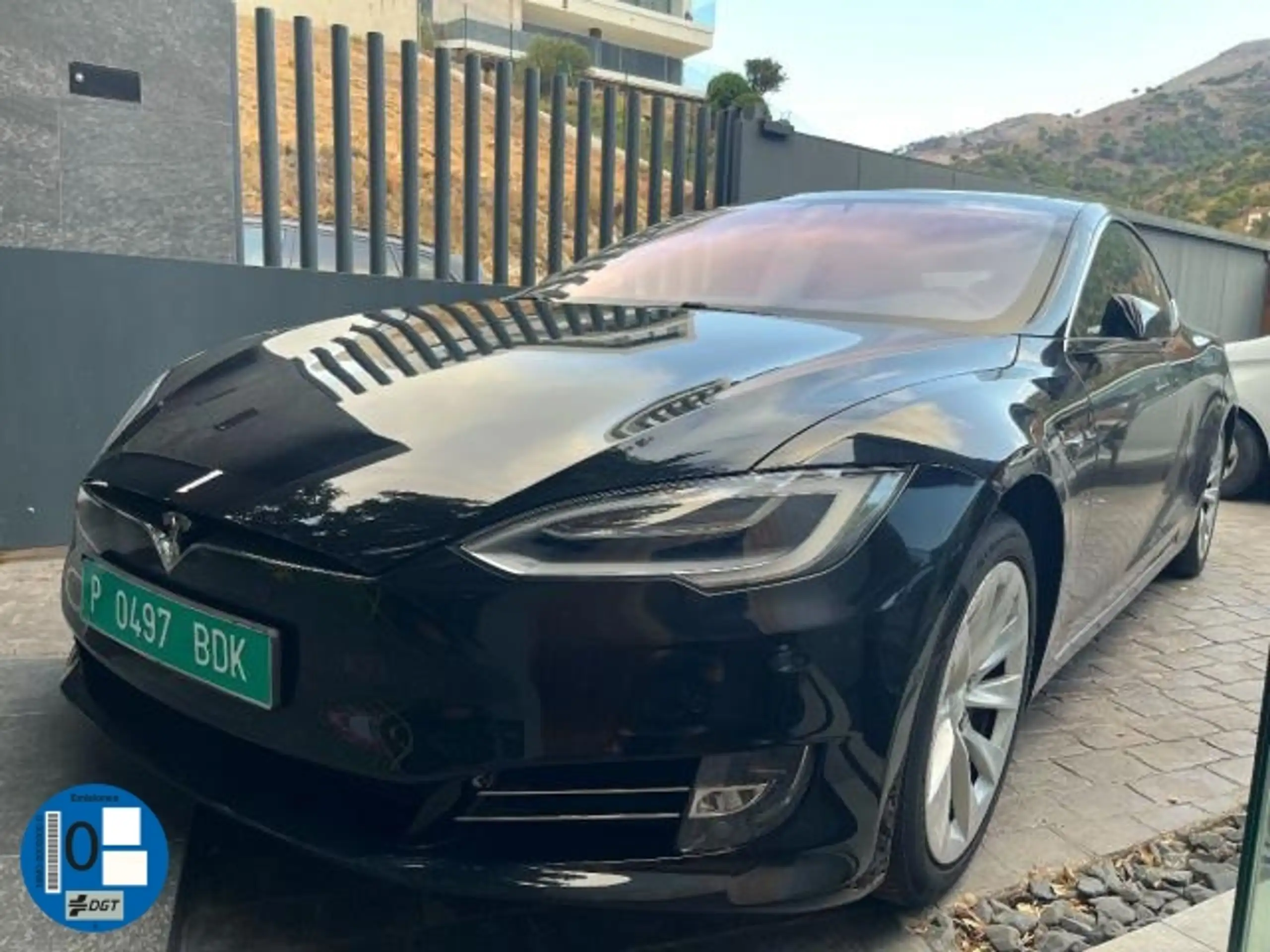 Tesla - Model S