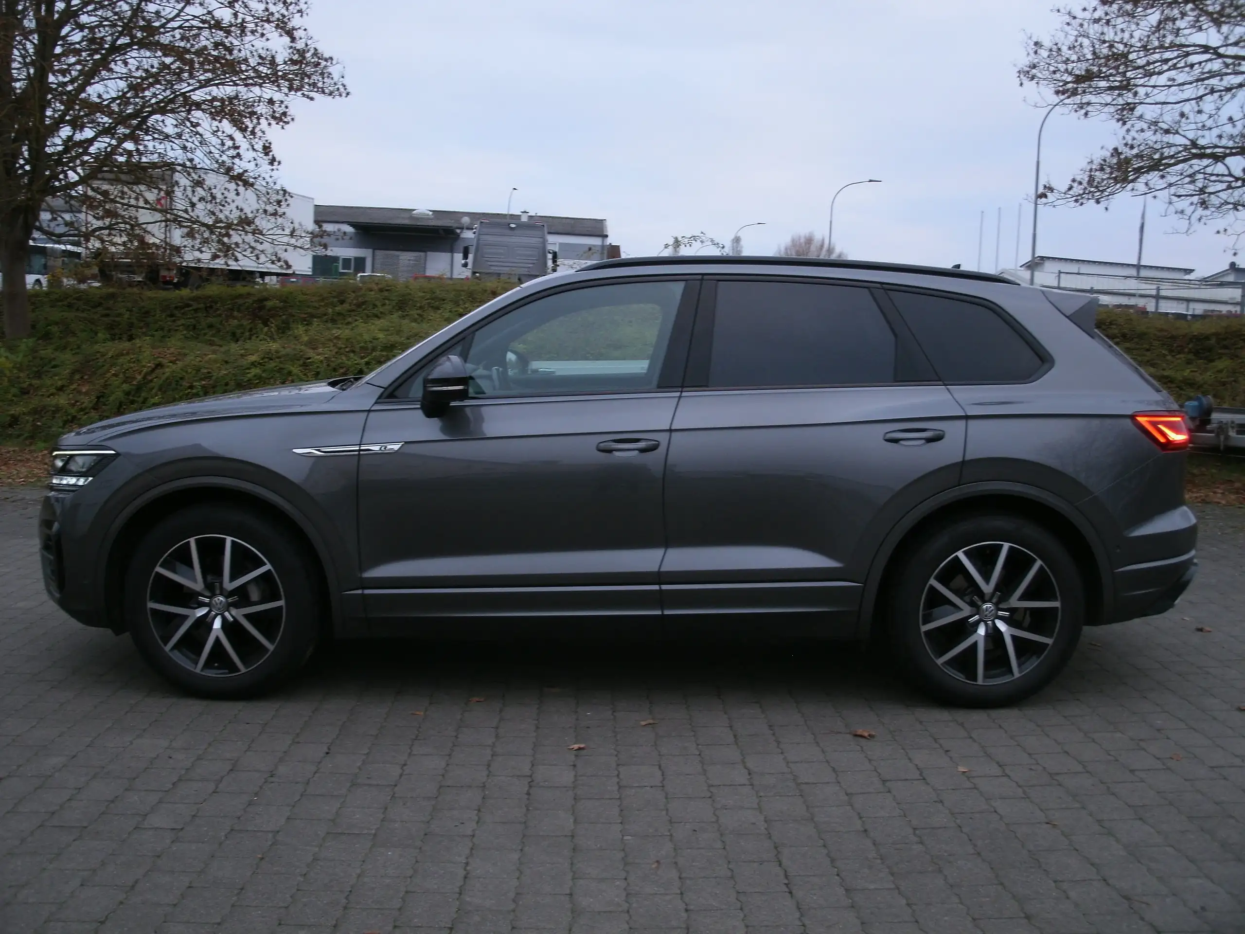 Volkswagen - Touareg