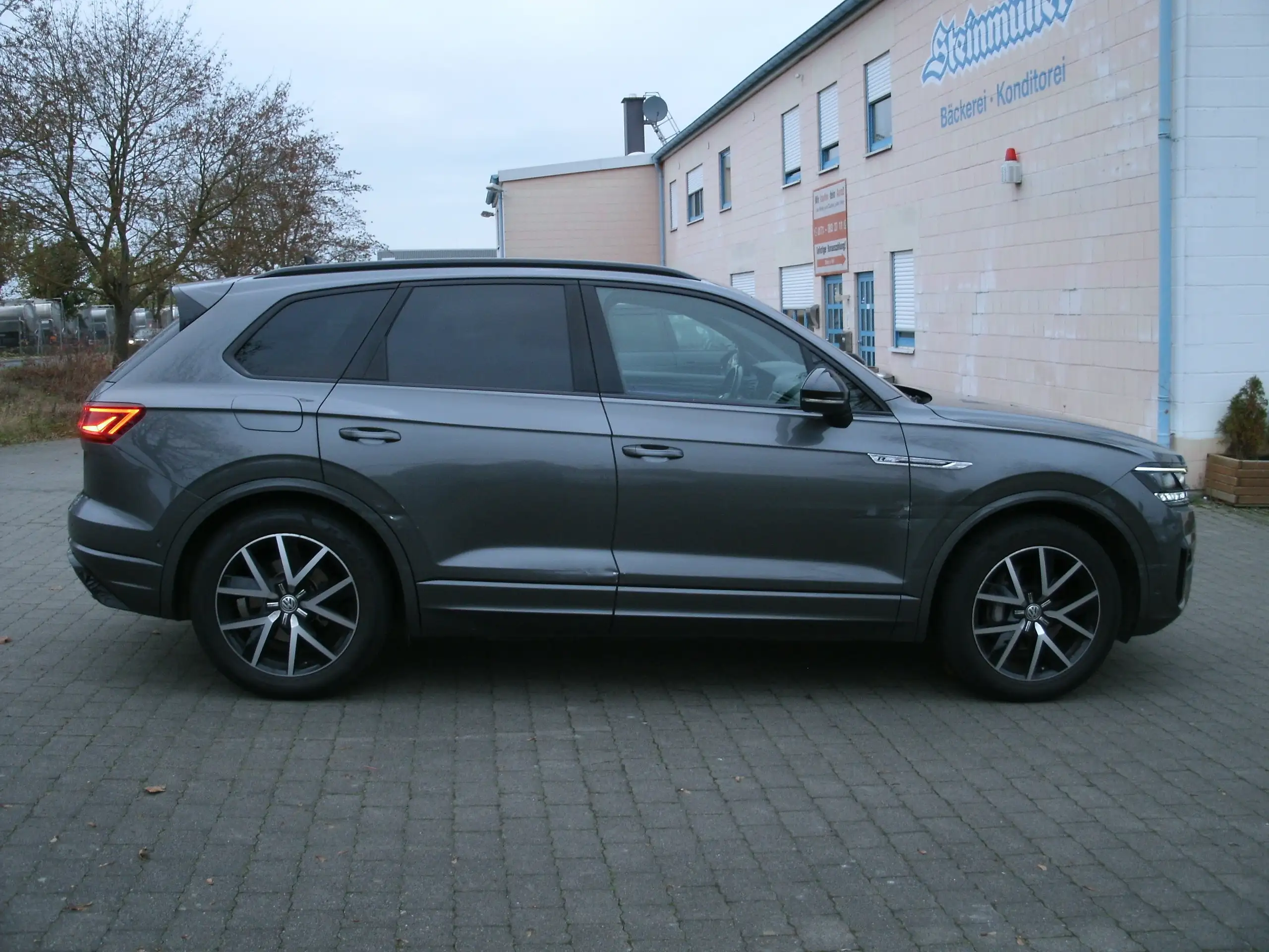 Volkswagen - Touareg