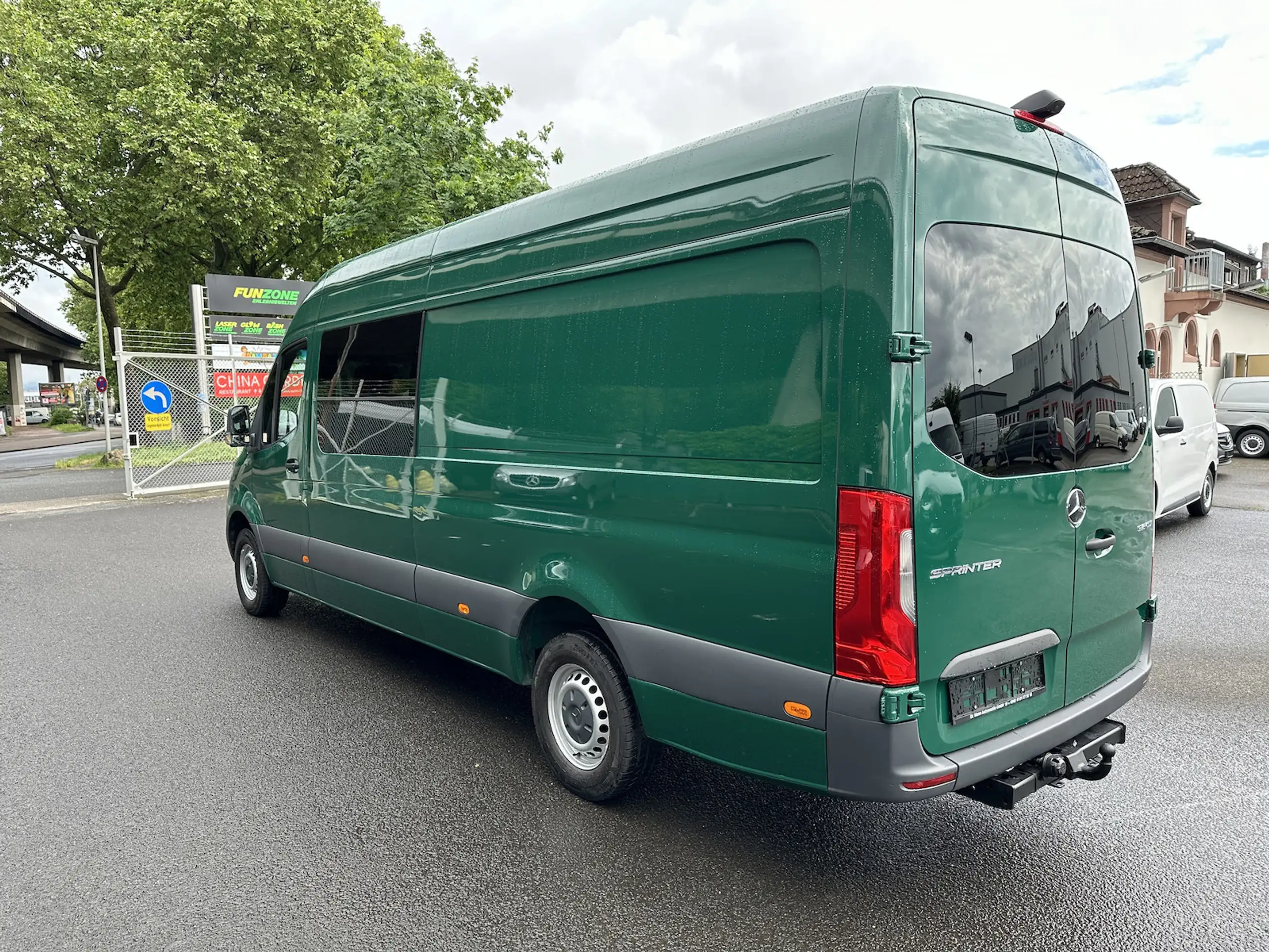 Mercedes-Benz - Sprinter