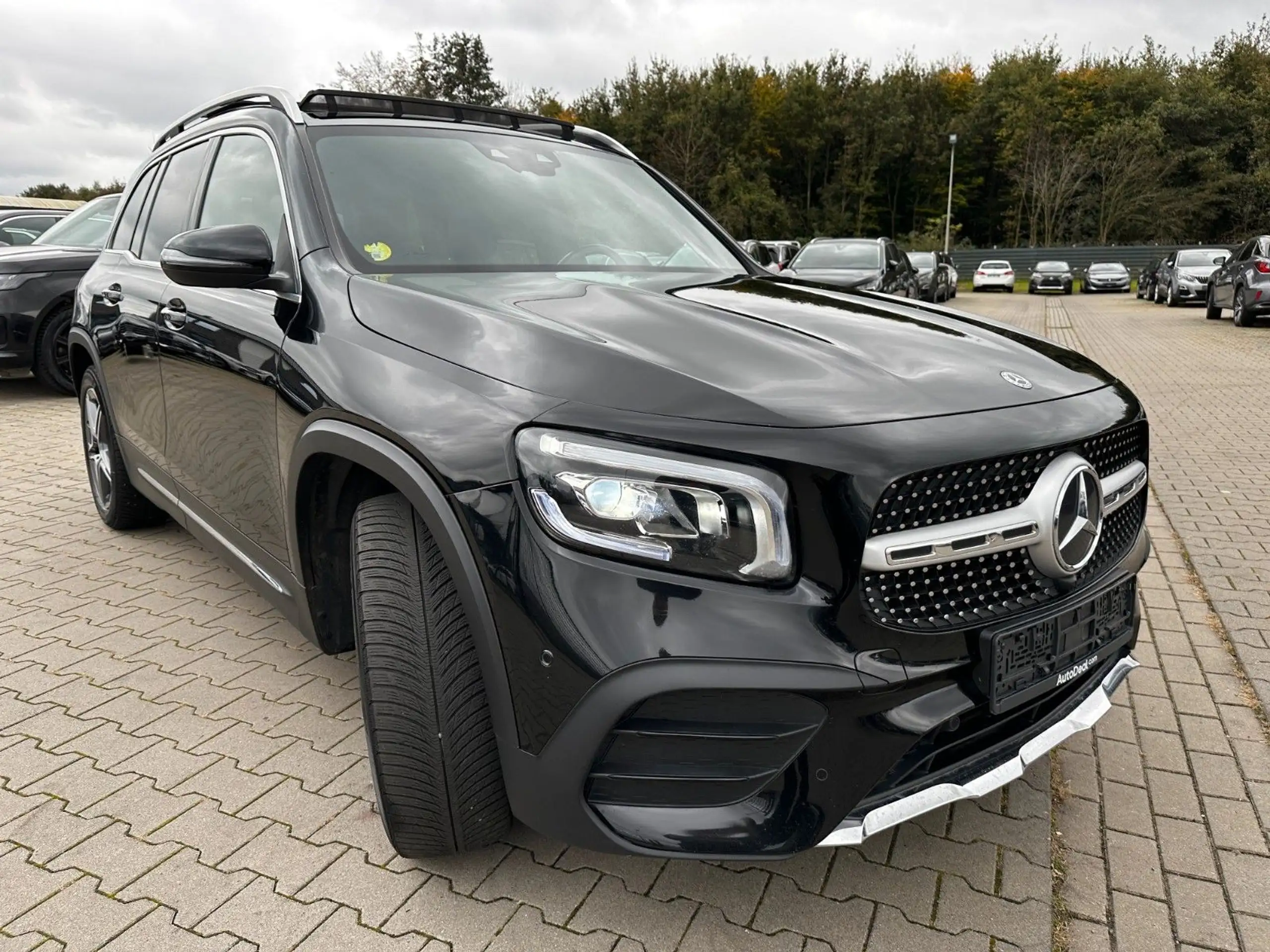 Mercedes-Benz - GLB 200