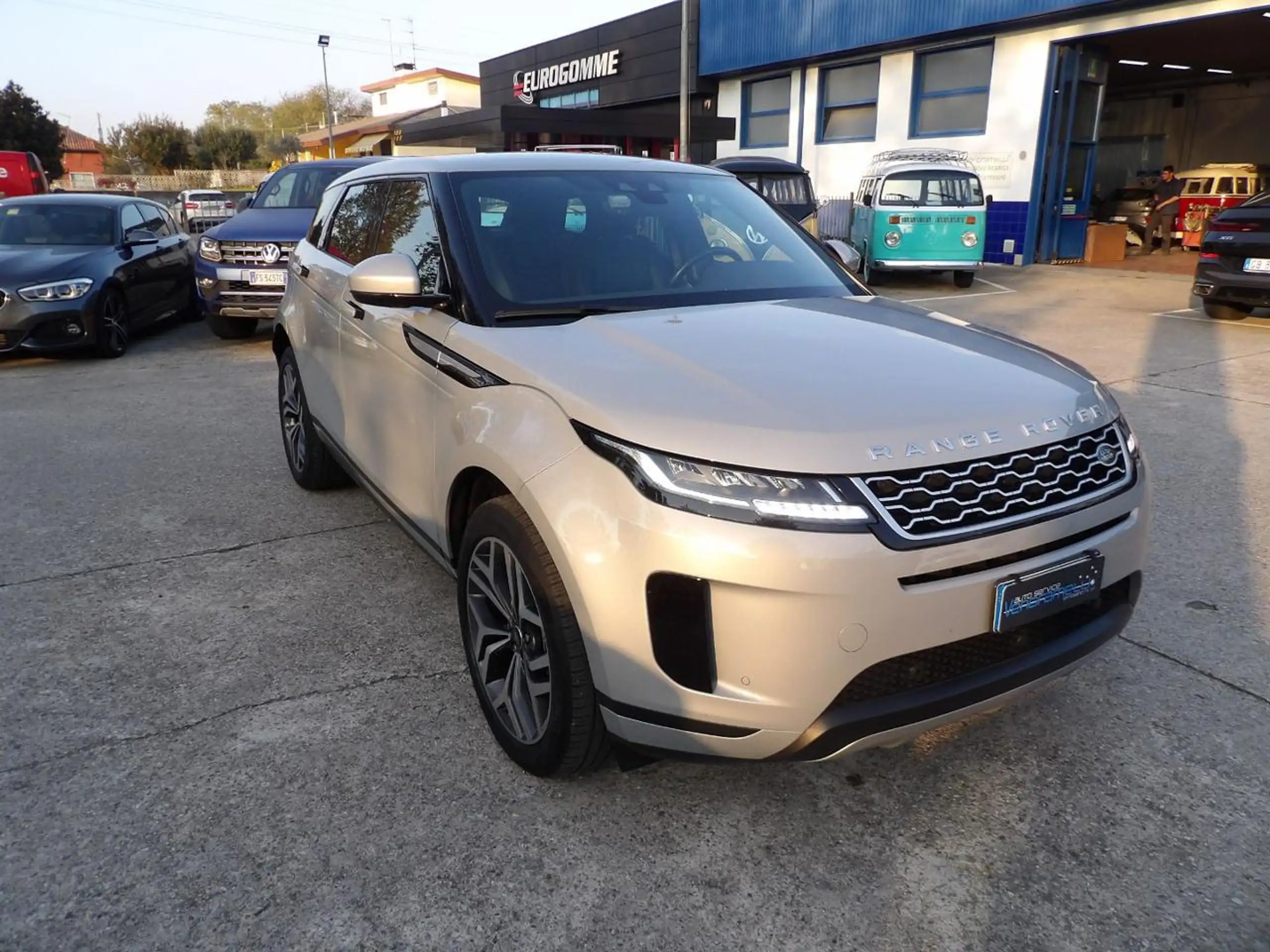 Land Rover - Range Rover Evoque