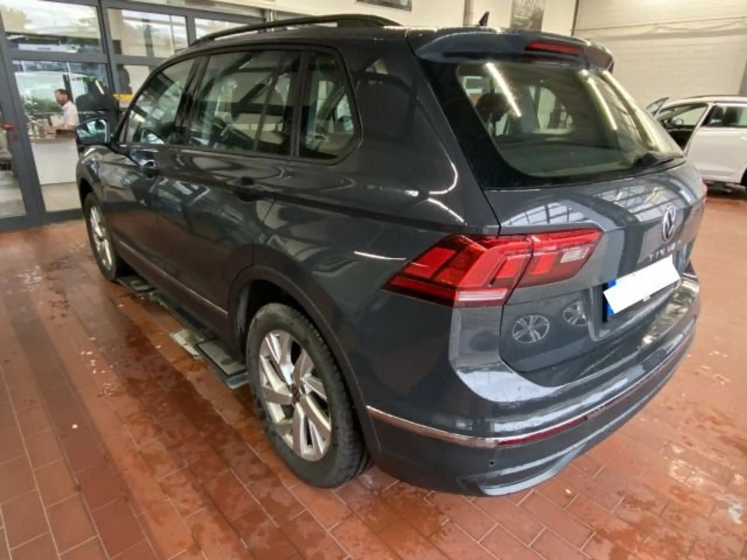 Volkswagen - Tiguan