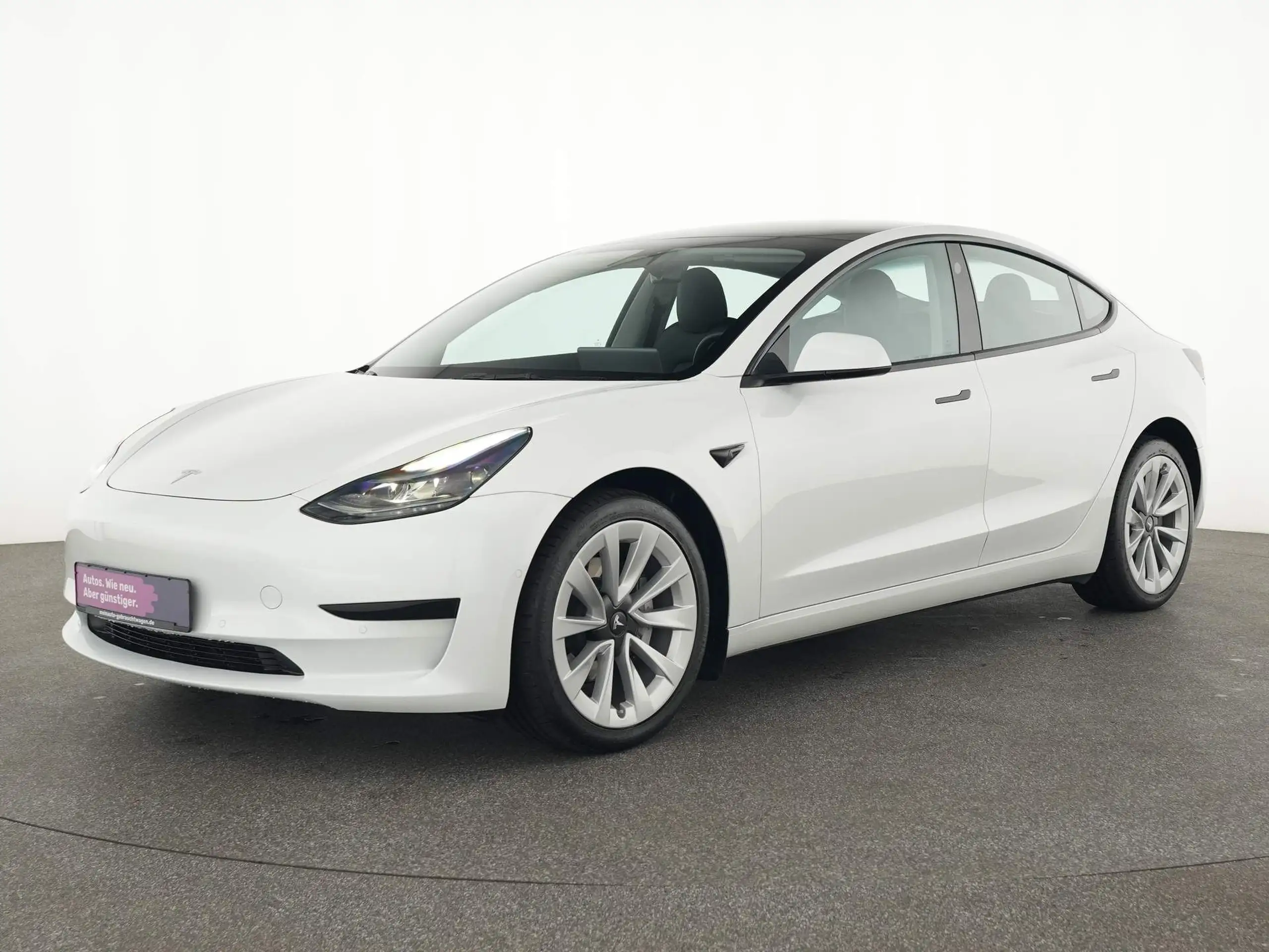 Tesla - Model 3