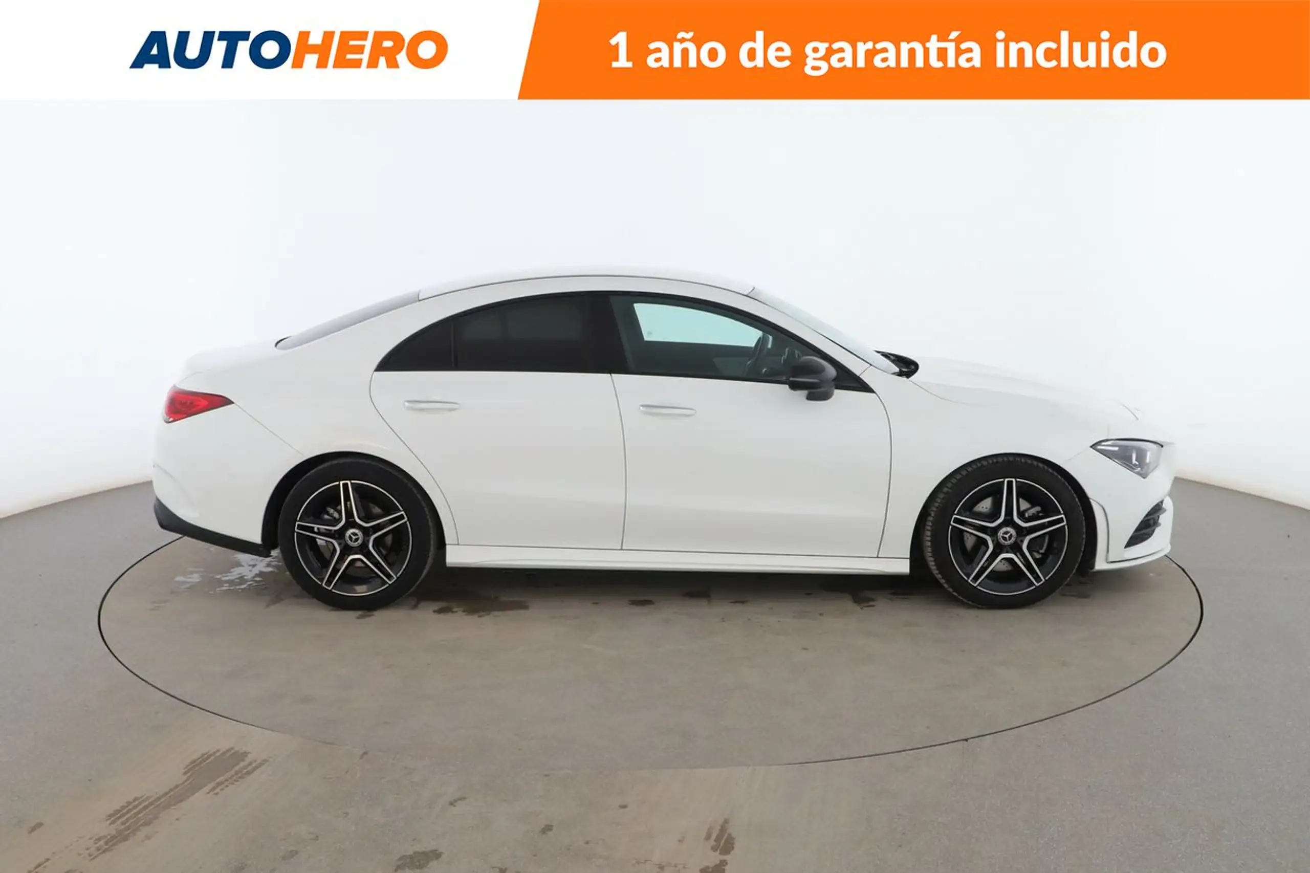 Mercedes-Benz - CLA 200