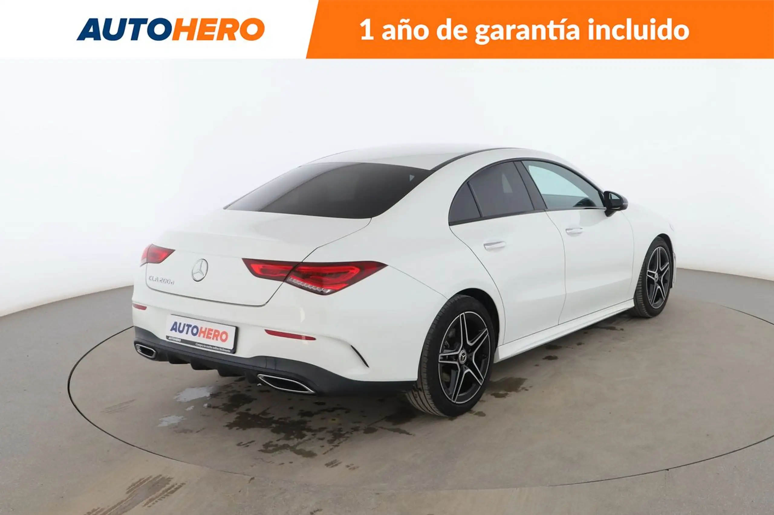 Mercedes-Benz - CLA 200