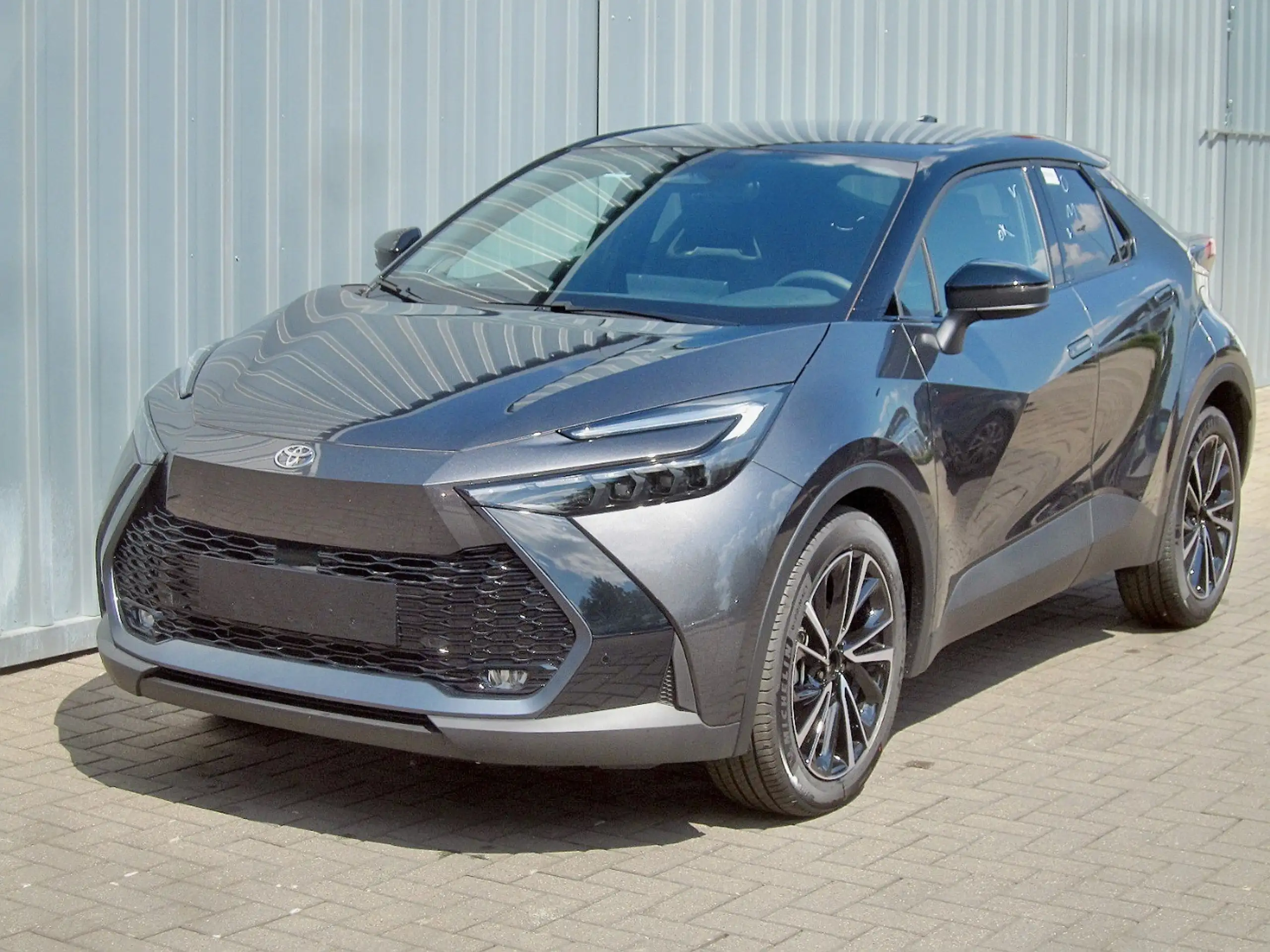 Toyota - C-HR