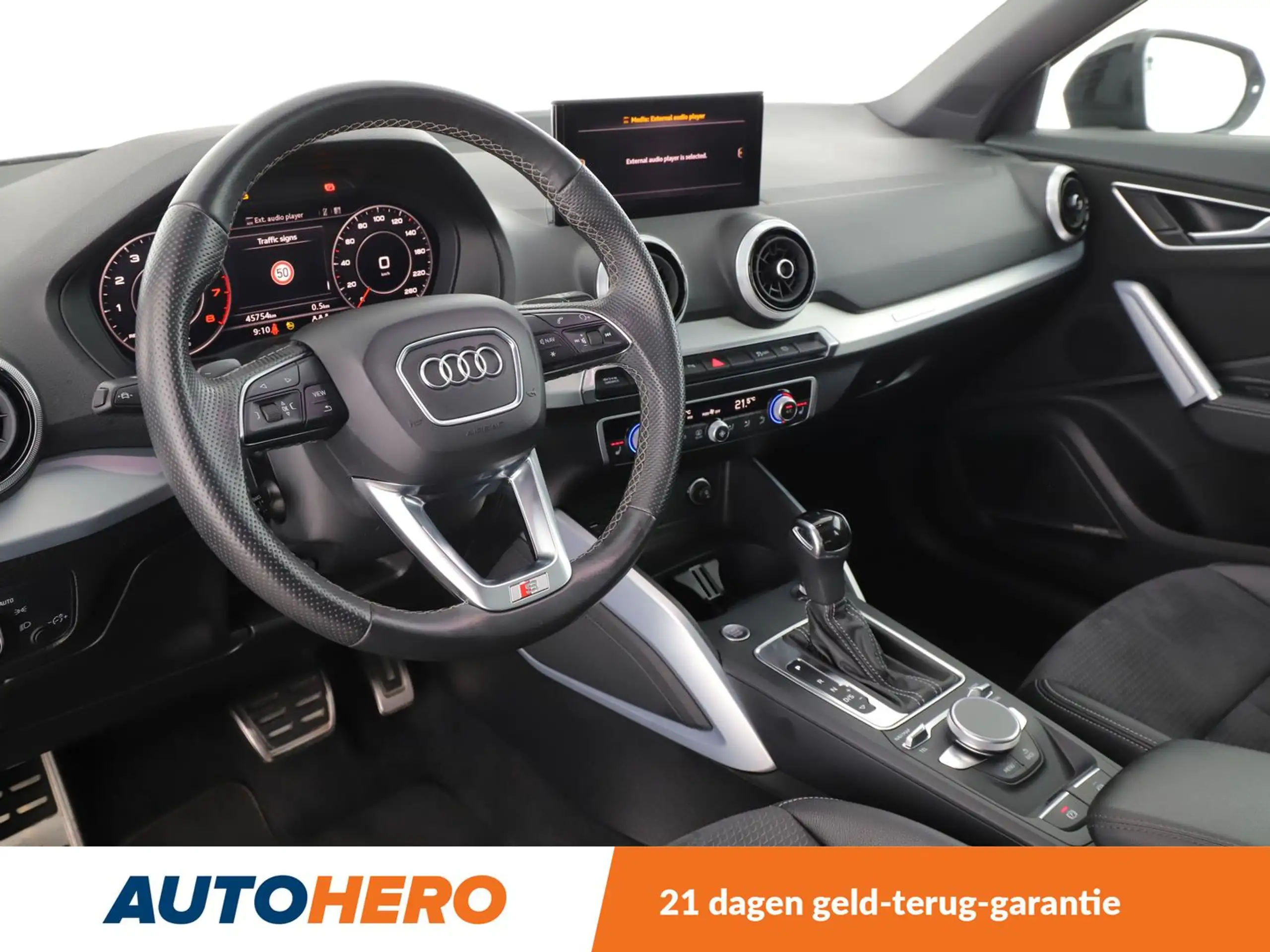 Audi - Q2