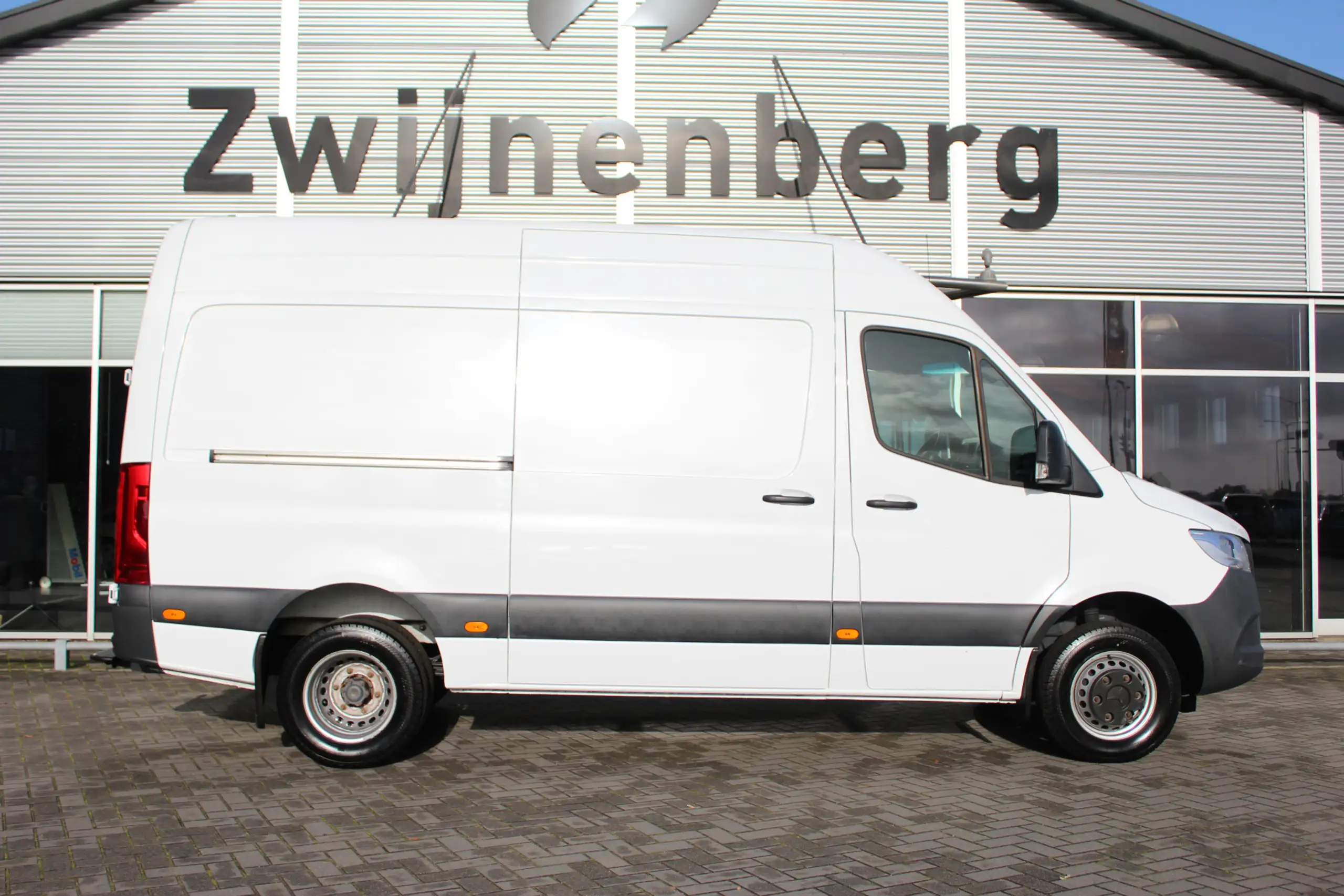 Mercedes-Benz - Sprinter