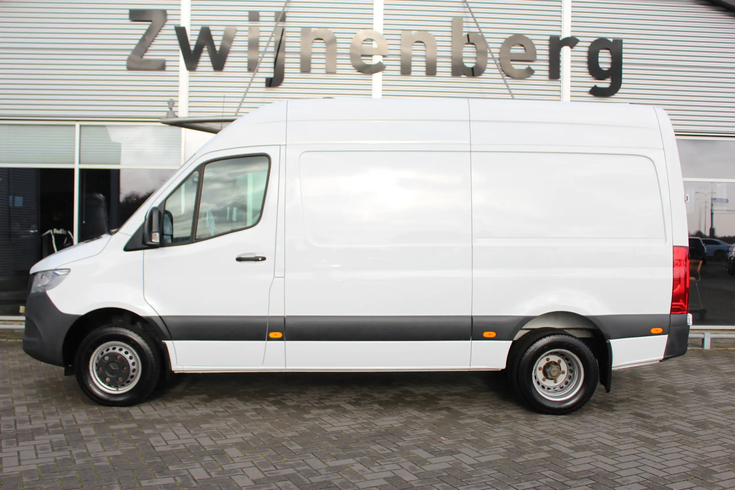 Mercedes-Benz - Sprinter