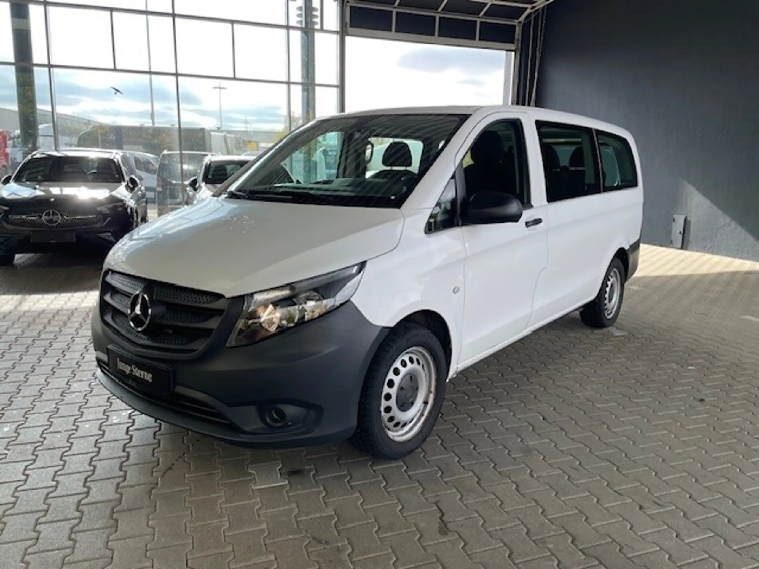 Mercedes-Benz - Vito