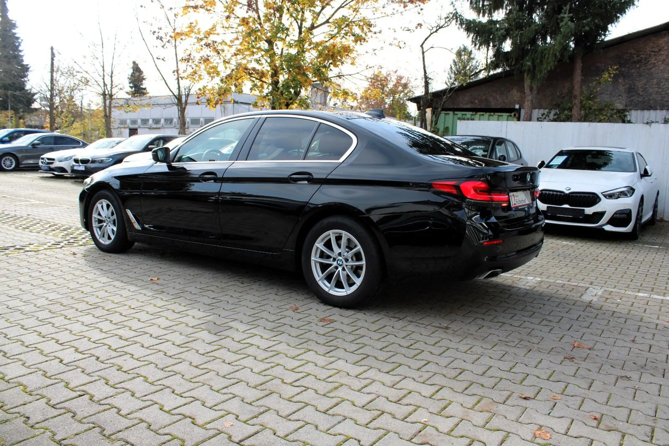 BMW - 520