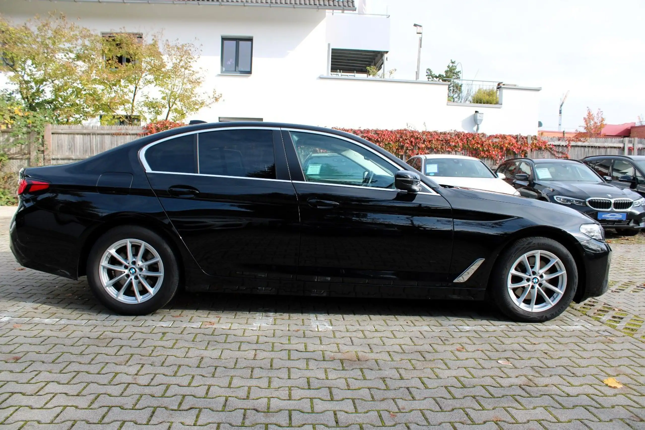 BMW - 520