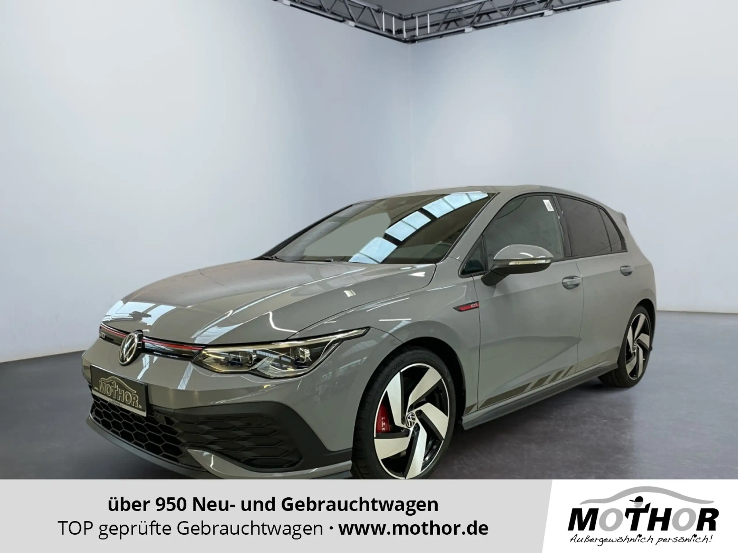 Volkswagen - Golf