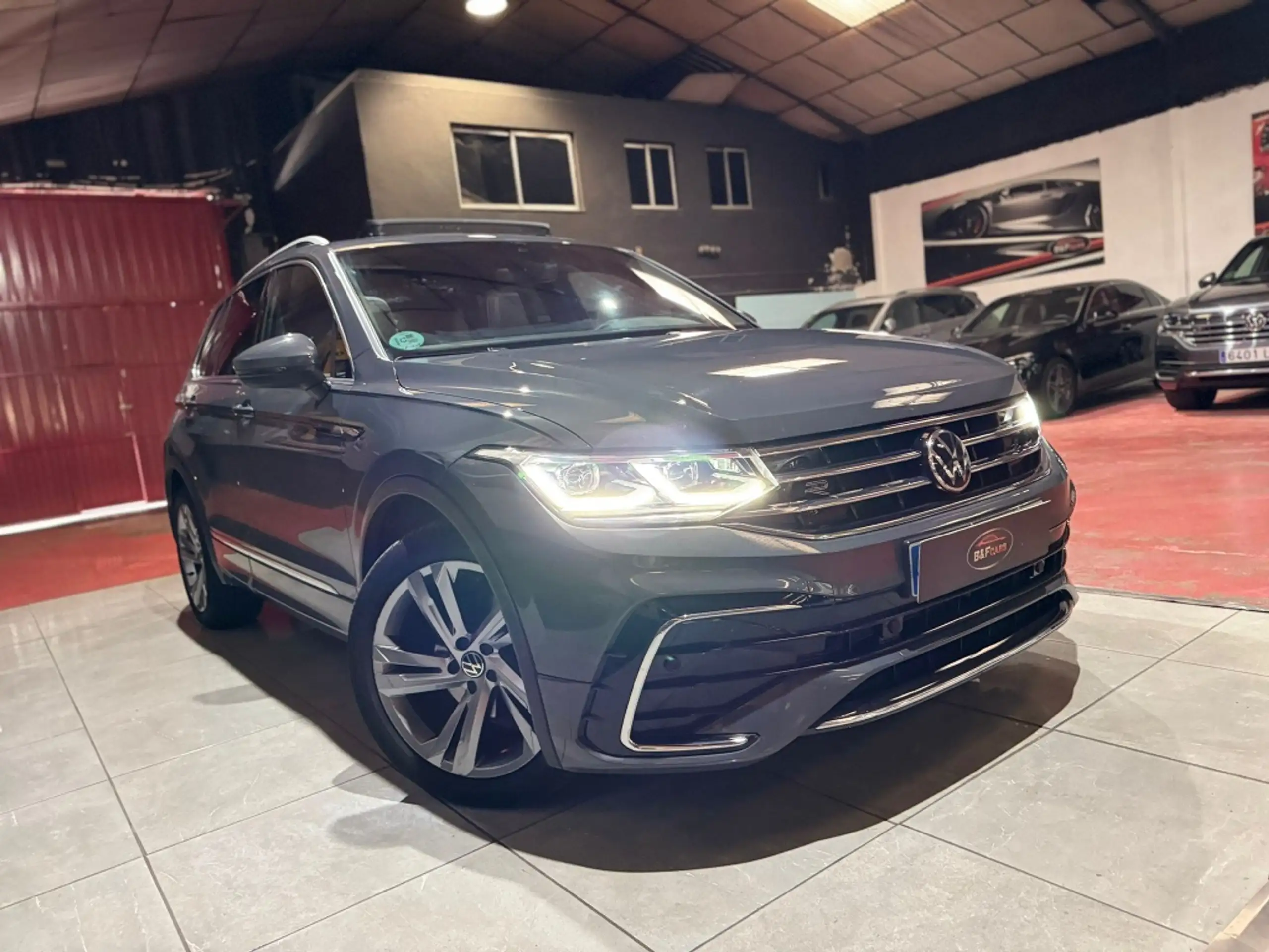 Volkswagen - Tiguan