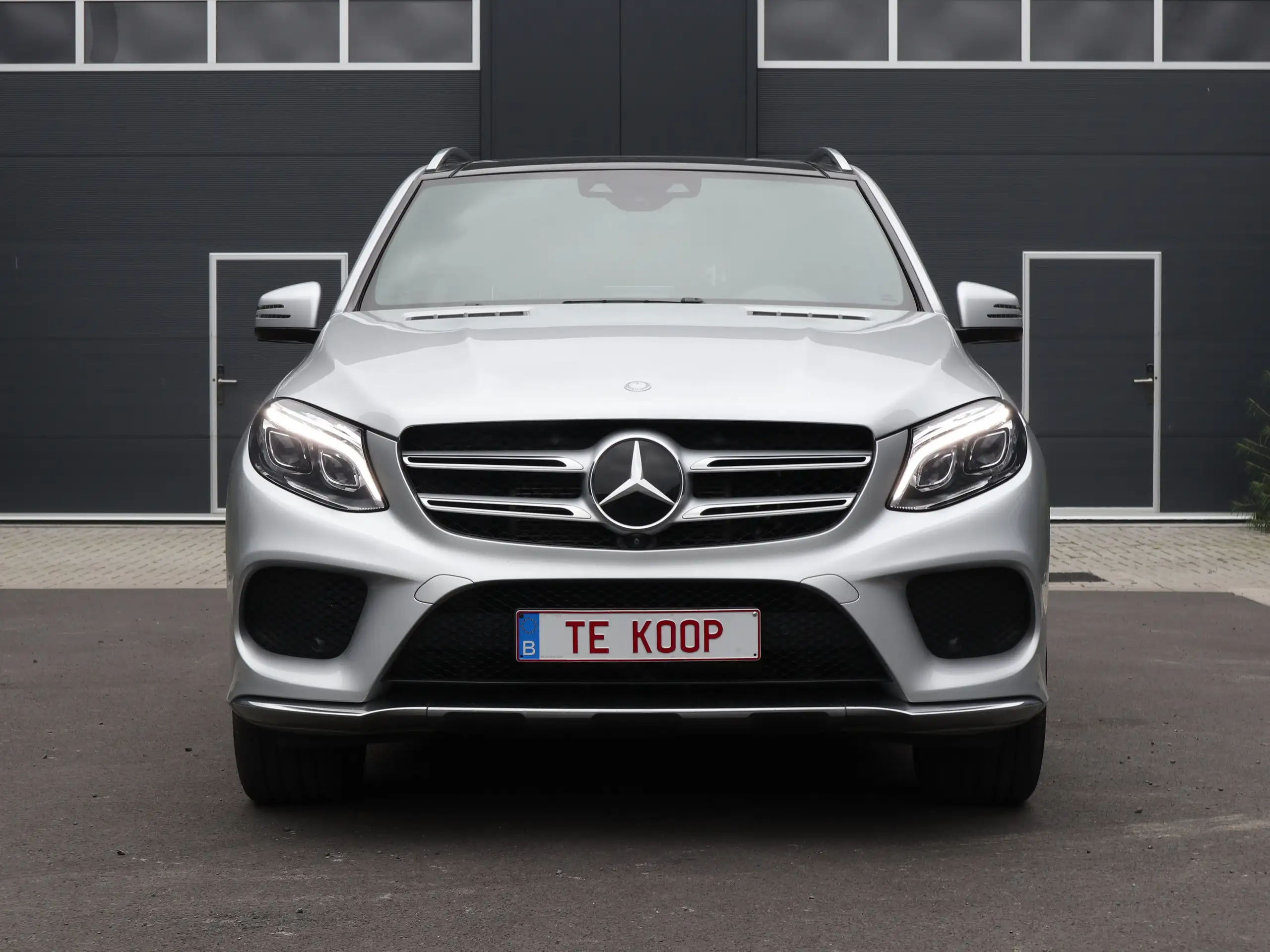 Mercedes-Benz - GLE 500