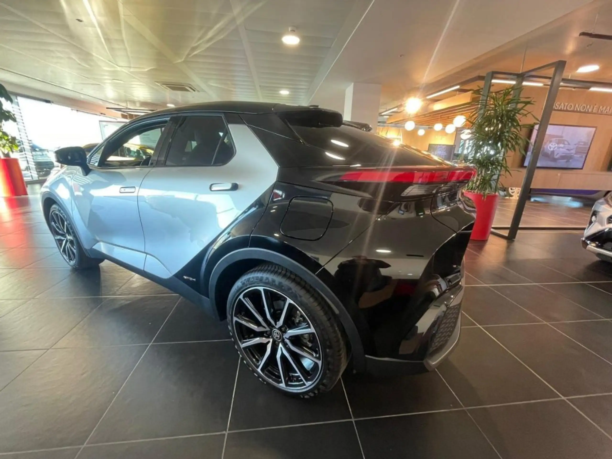 Toyota - C-HR