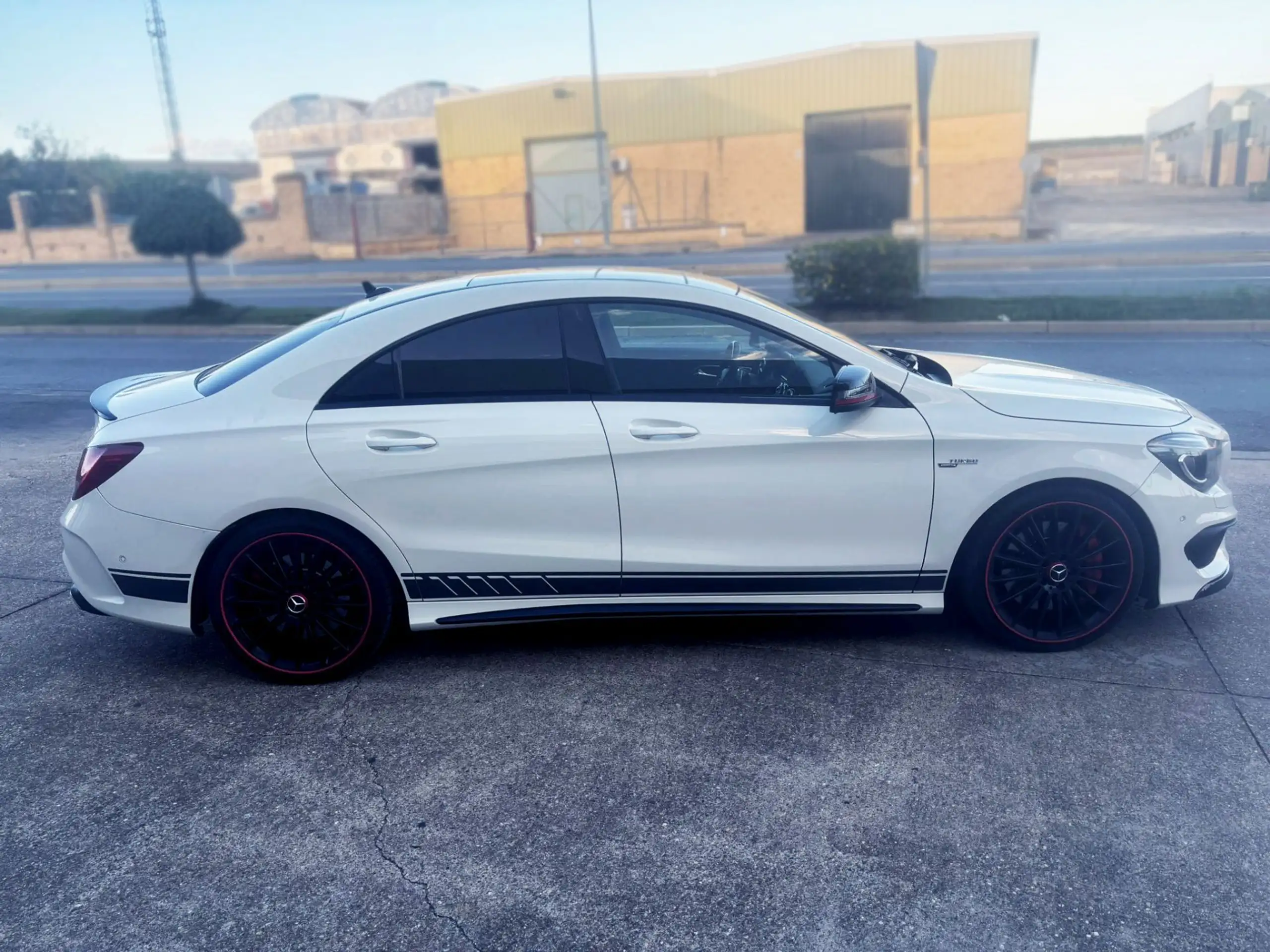 Mercedes-Benz - CLA 45 AMG