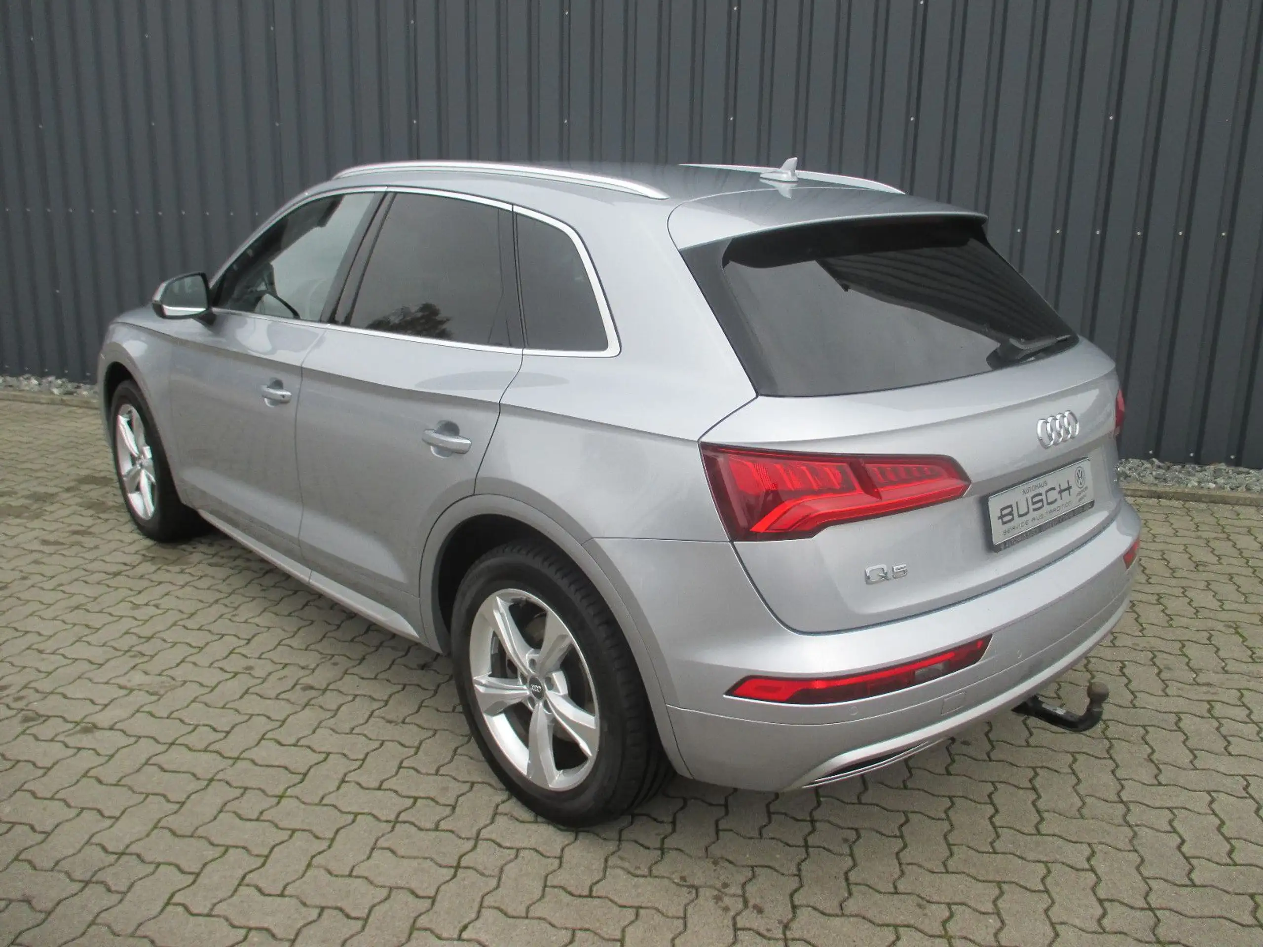 Audi - Q5