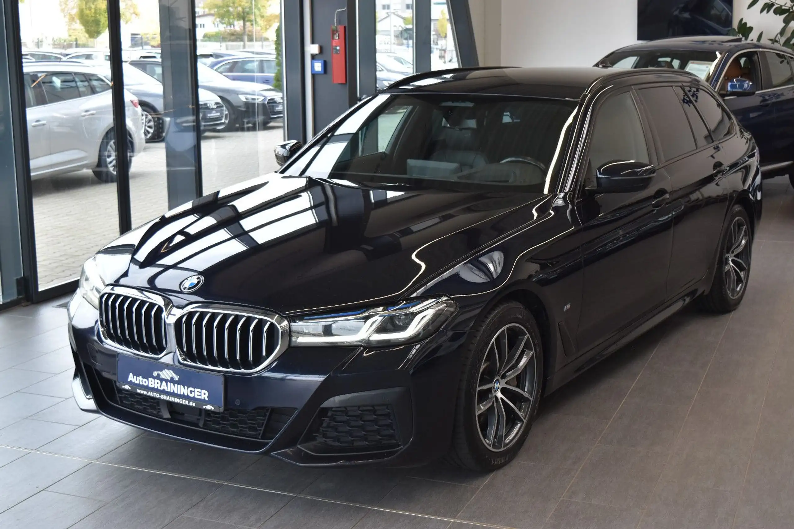 BMW - 530