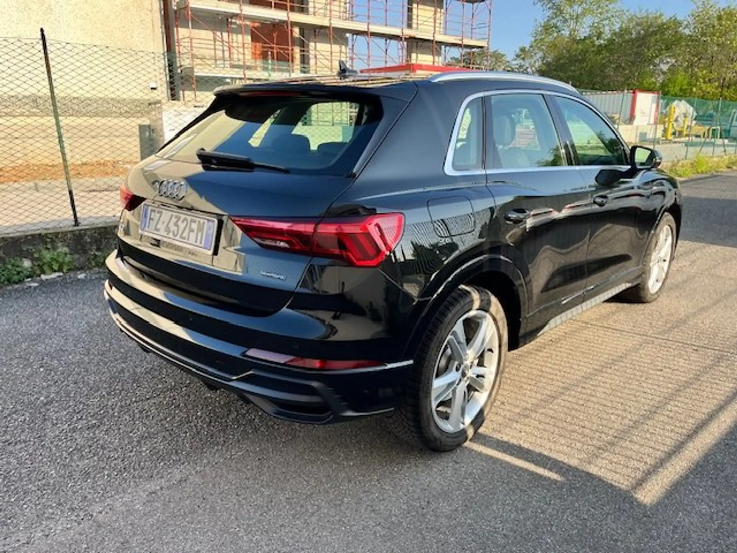 Audi - Q3