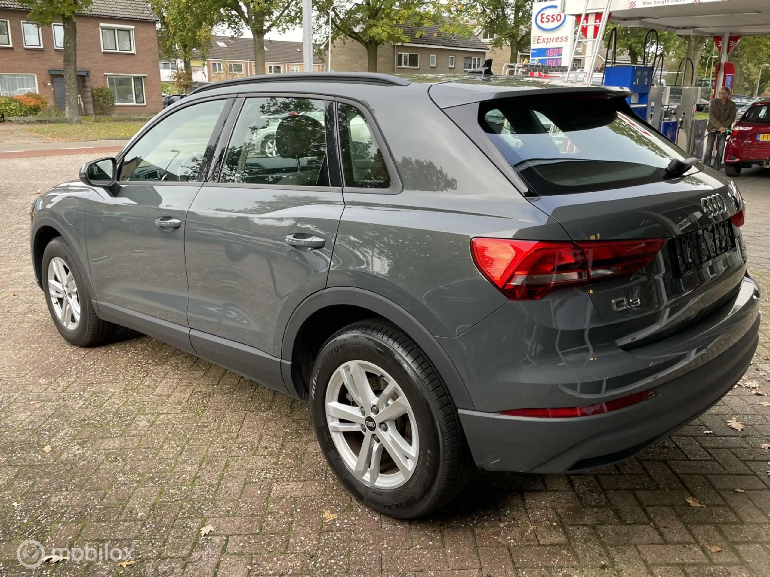 Audi - Q3