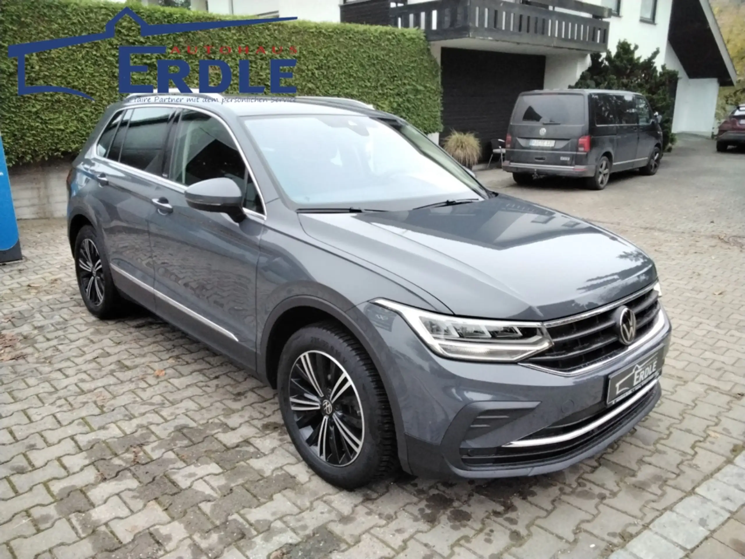 Volkswagen - Tiguan