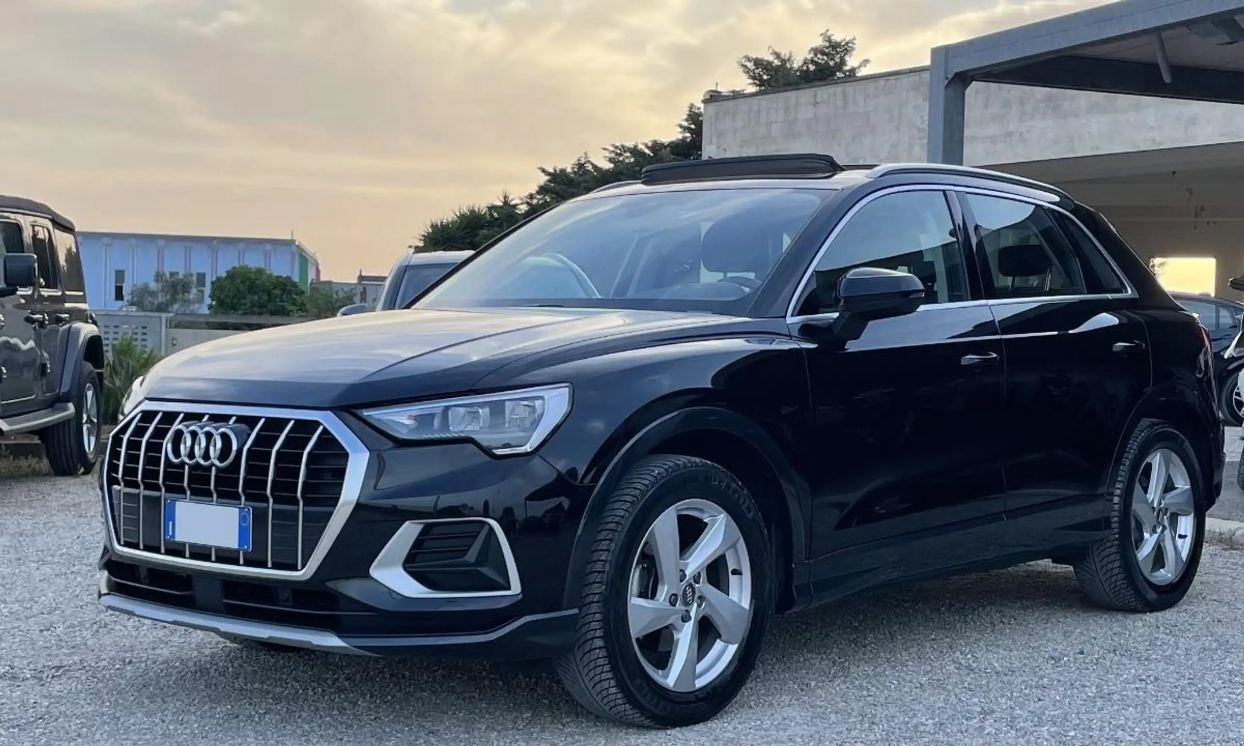 Audi - Q3