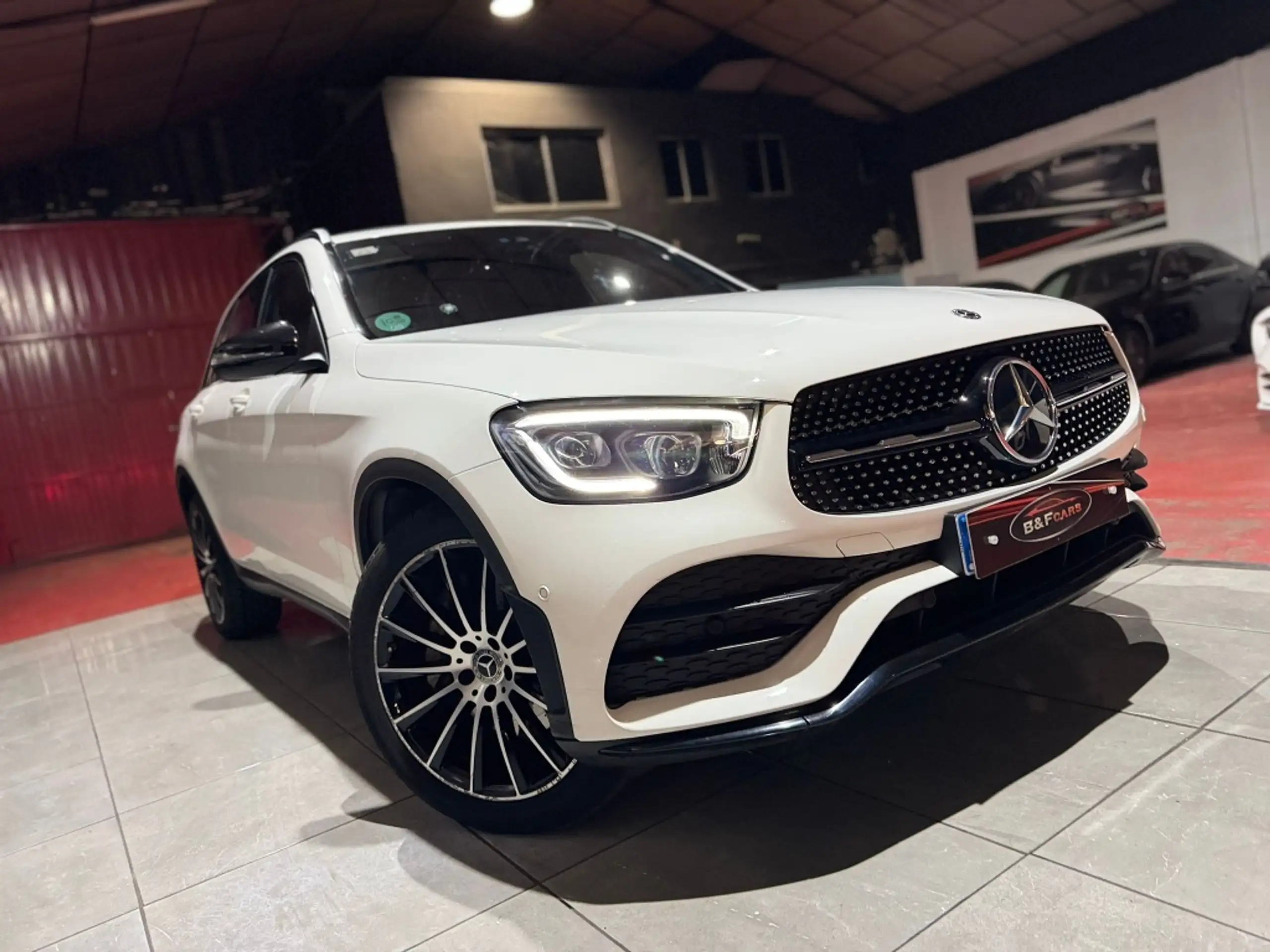 Mercedes-Benz - GLC 220