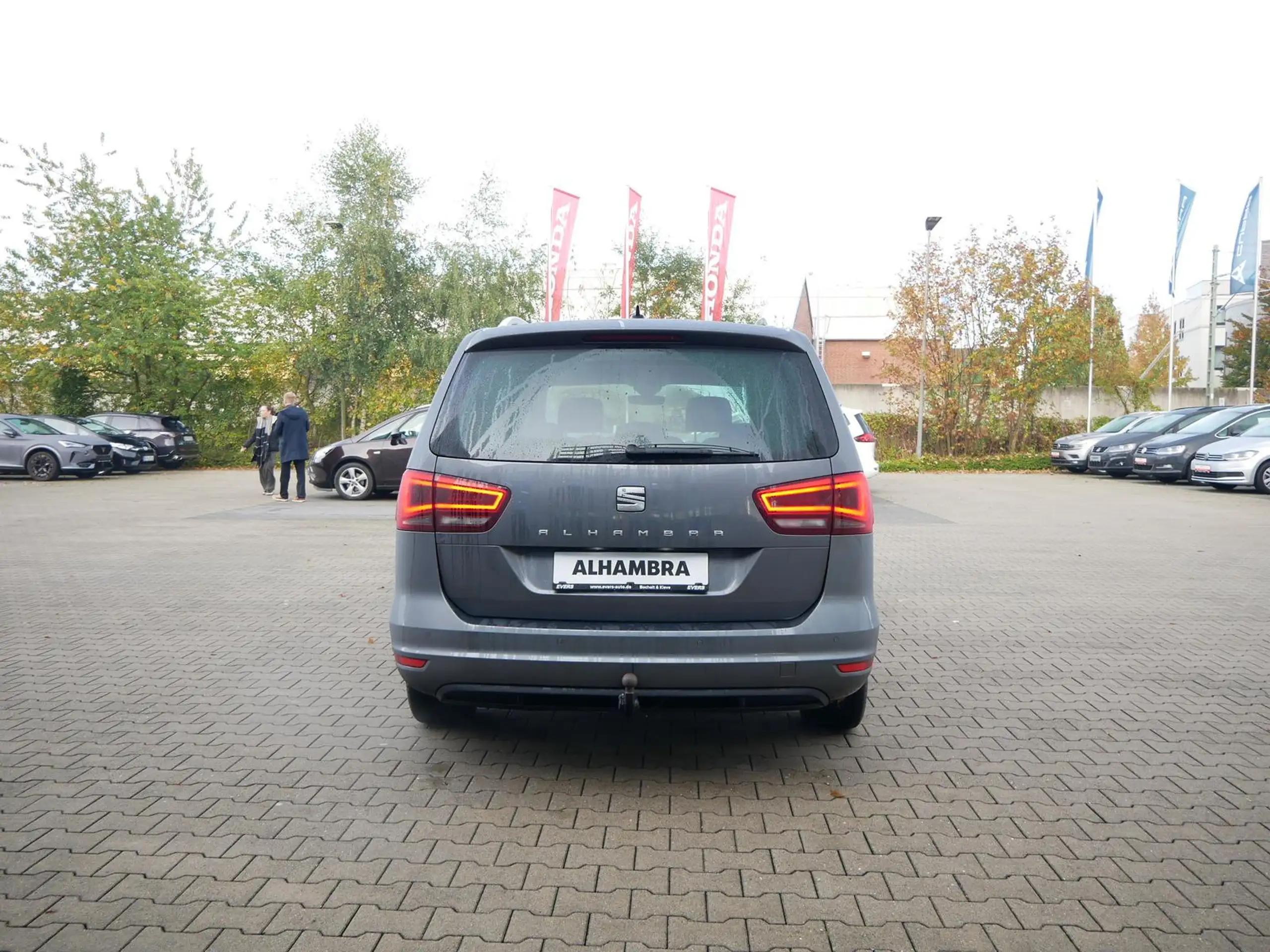 SEAT - Alhambra